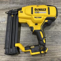 AS-IS DEWALT 20V MAX XR 18 Gauge Brad Nailer Kit