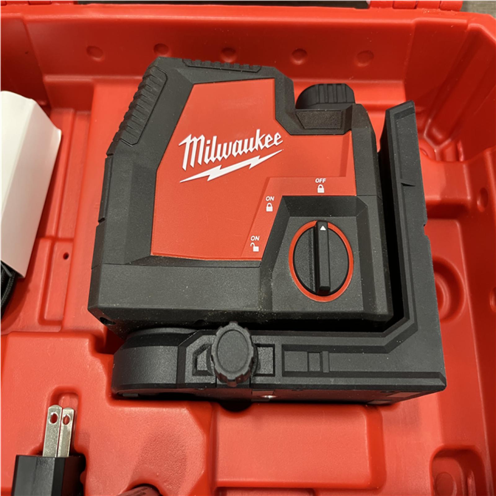AS-IS Milwaukee 100 ft. REDLITHIUM Lithium-Ion USB Green Rechargeable Cross Line Laser Level with Charger