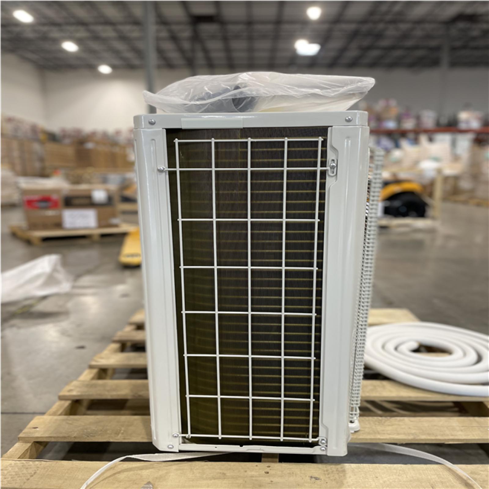 DALLAS LOCATION- AS-IS PIONEER Multi-Zone Quantum Ultra™ Mini Split Outdoor UNIIT 210/230V
