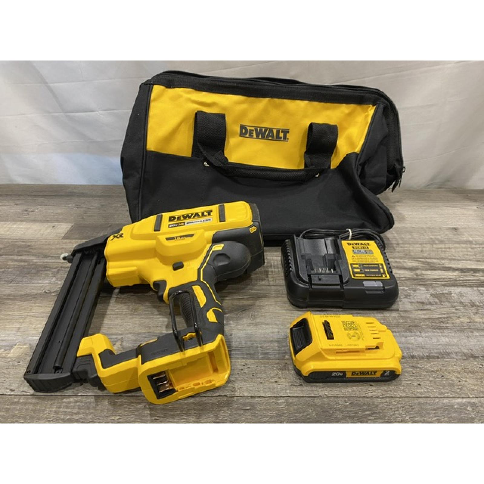 AS-IS DEWALT 20V MAX XR Lithium-Ion Cordless 18-Gauge Narrow Crown Stapler Kit