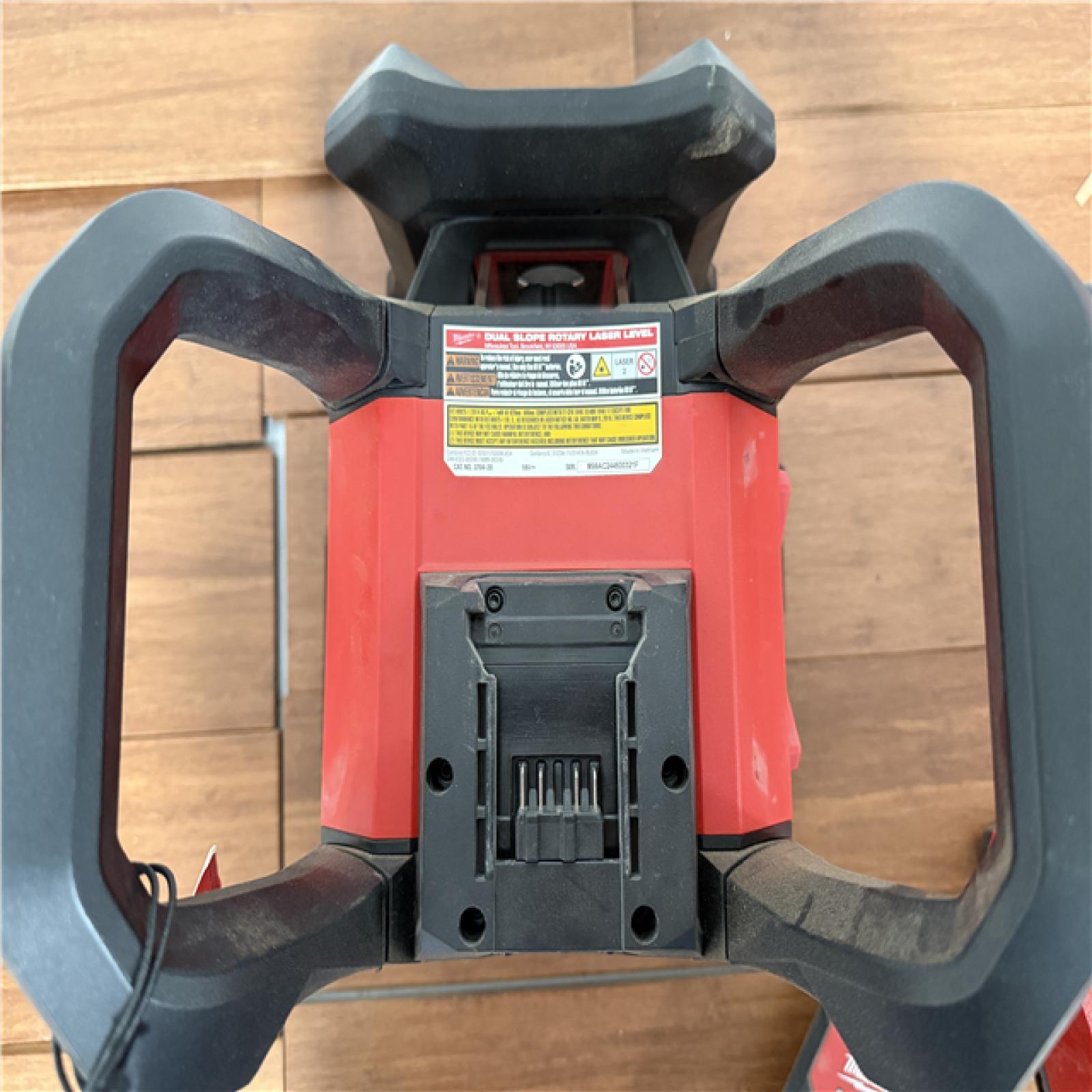California AS-IS Milwaukee M18 Red Exterior Dual Slope Rotary Laser Level Kit with Receiver & Remote