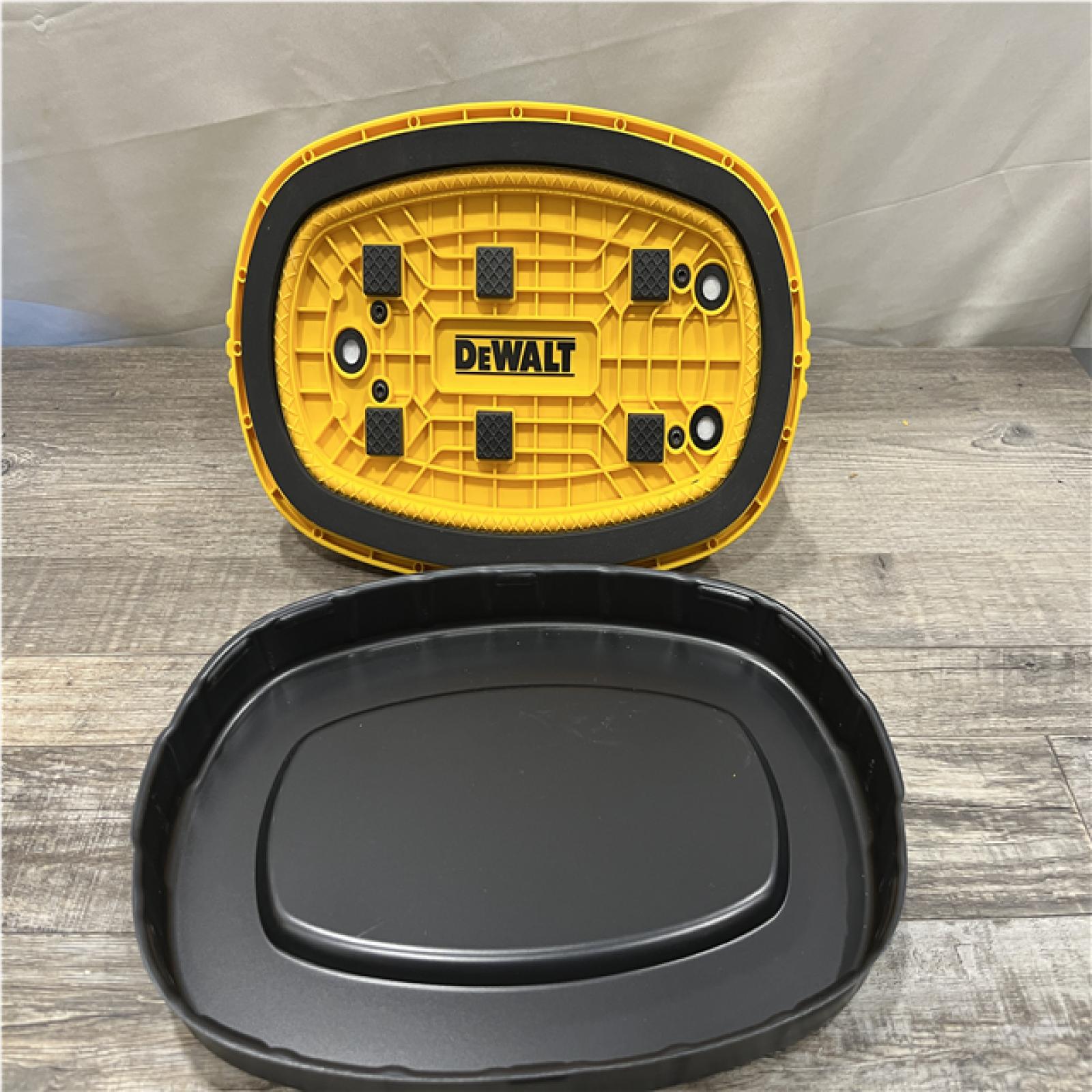 NEW - DEWALT 20-Volt Max Lithium-Ion Cordless GRABO Lifter Kit