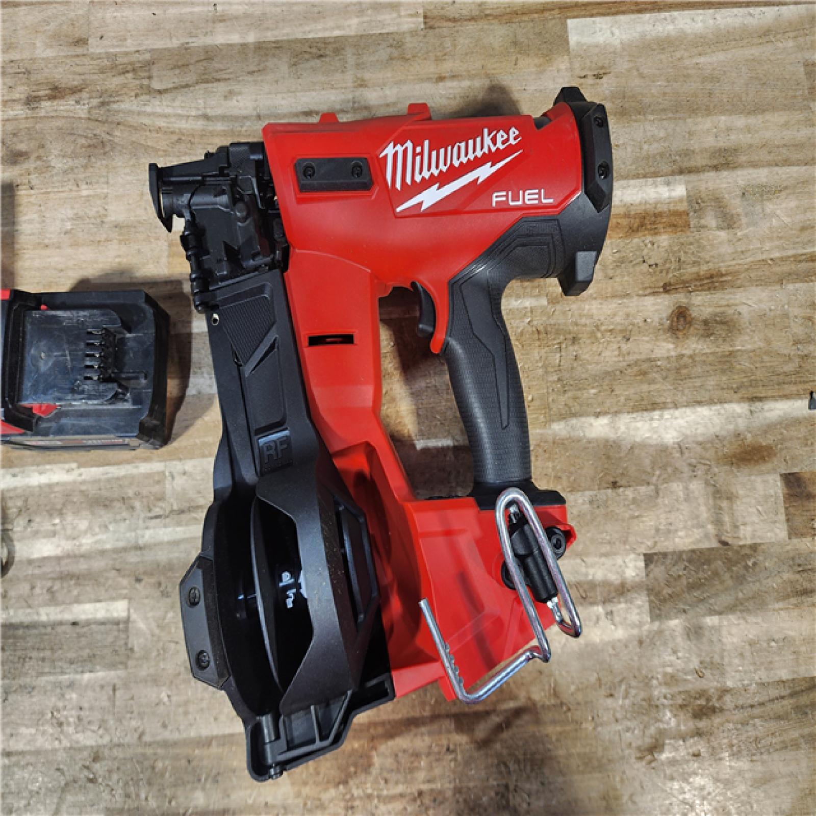 HOUSTON LOCATION - AS - IS Milwaukee FUEL 18-Volt Lithium-Ion Brushless Cordless Coil Roofing Nailer Combo Kit