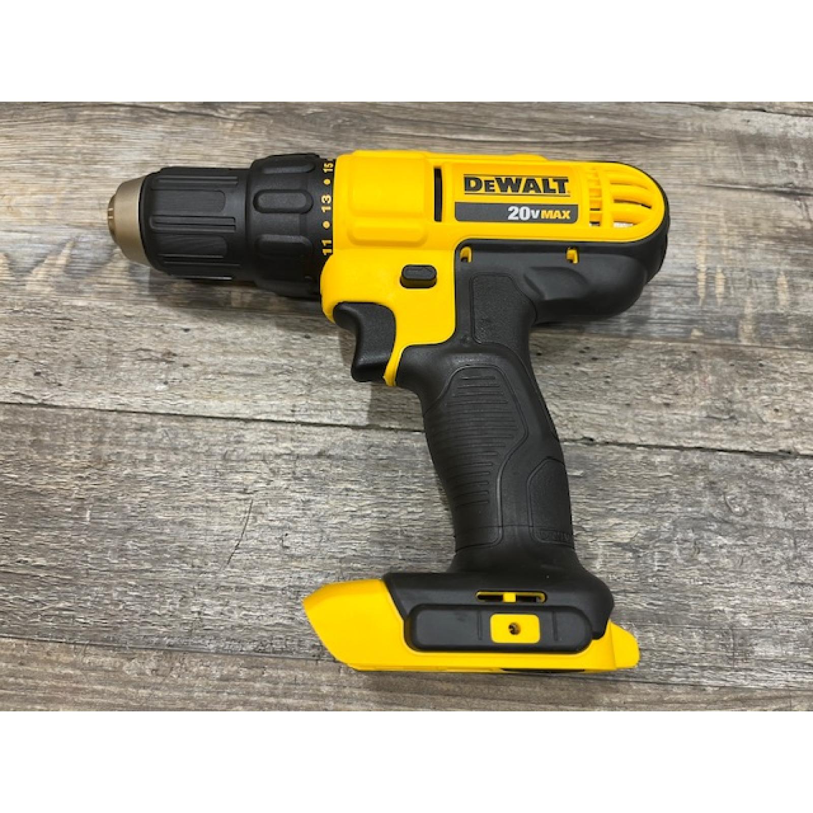 AS-IS DEWALT 20V MAX Cordless 1/2 in. Drill/Driver Kit