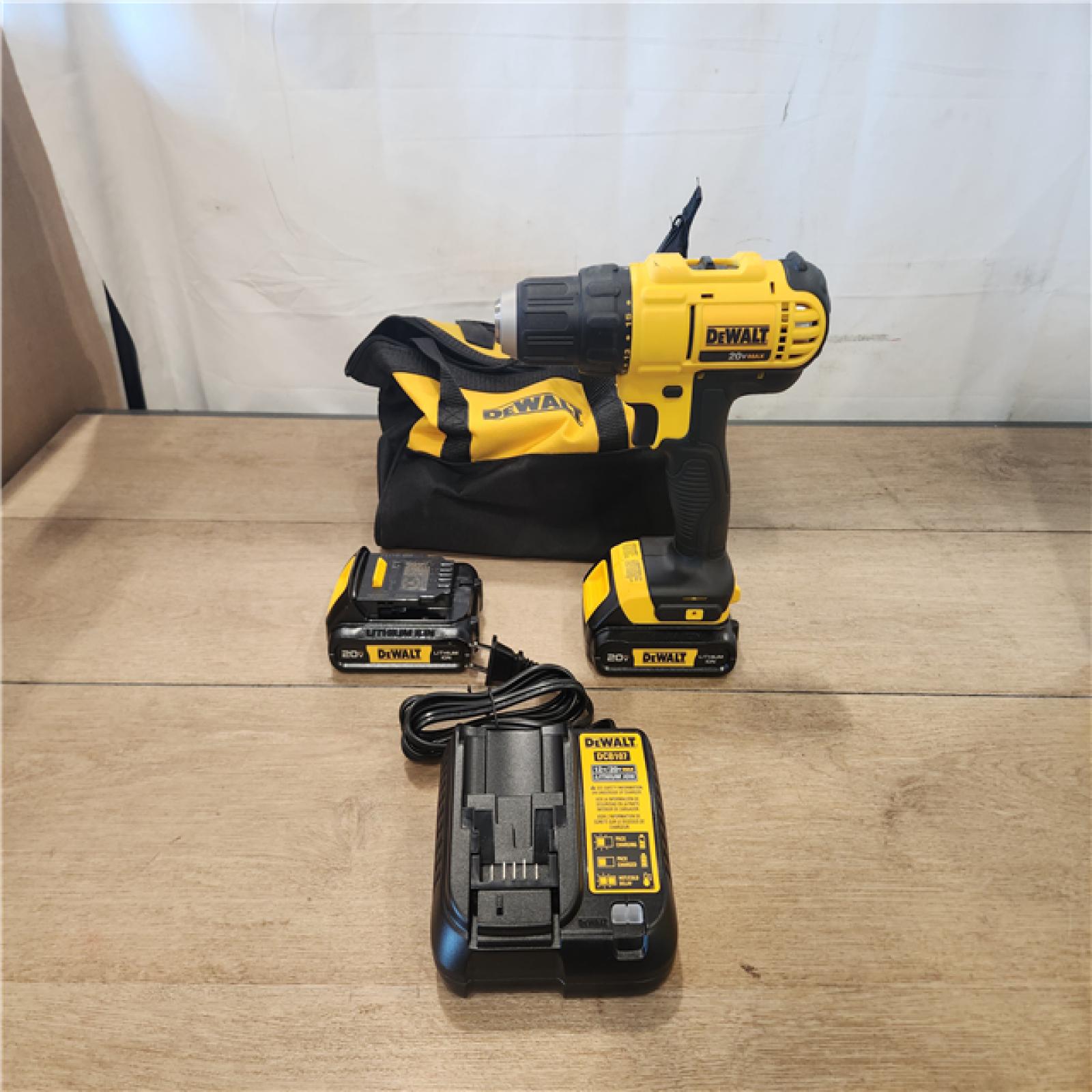 AS-IS- DEWALT 20V MAX Cordless 1/2 in. Drill/Driver Kit