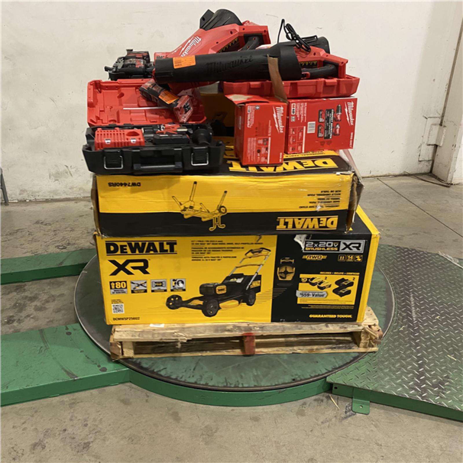 Dallas Location - As-Is Tool Pallet