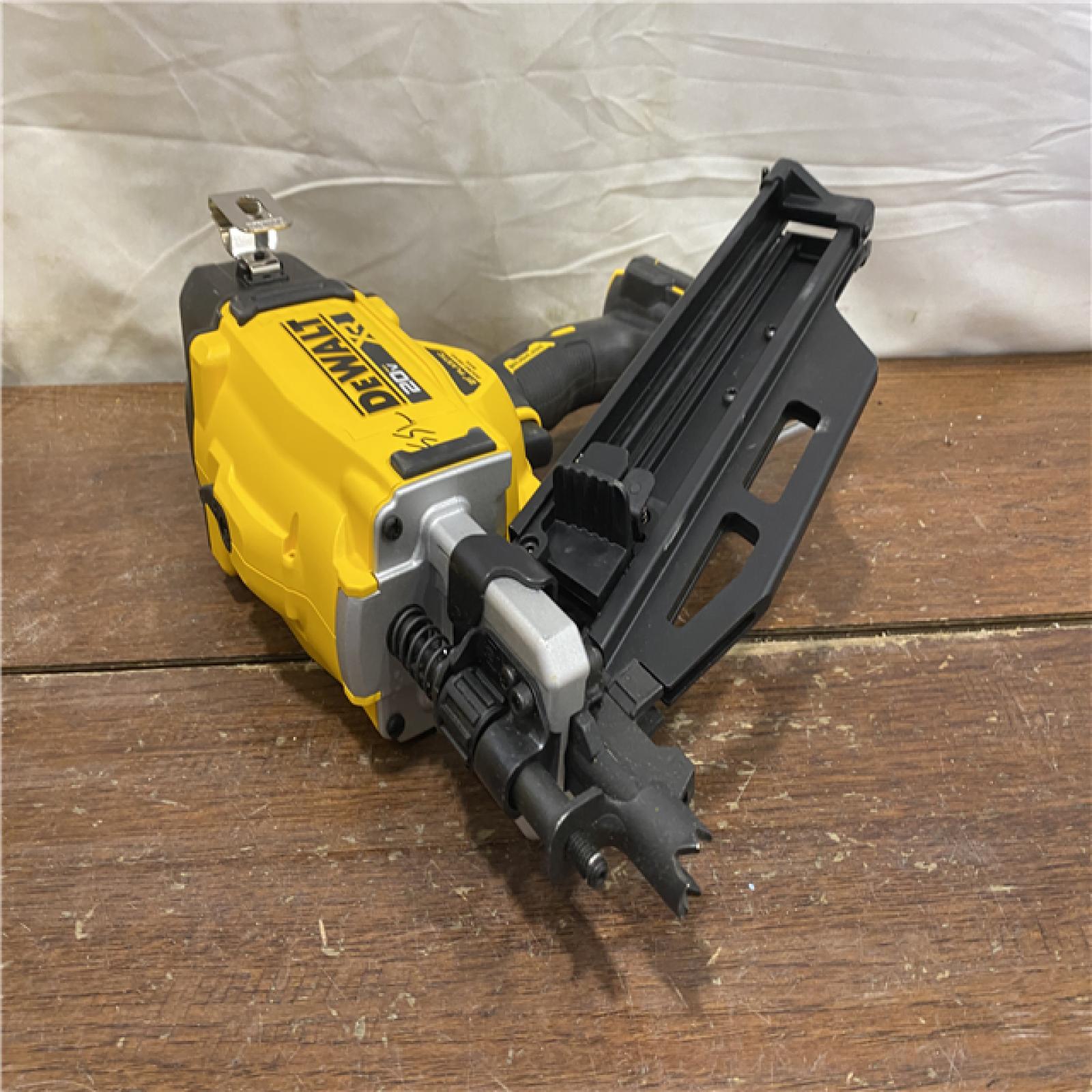 AS-IS DEWALT 20-Volt 21° Cordless Framing Nailer (Tool-Only)