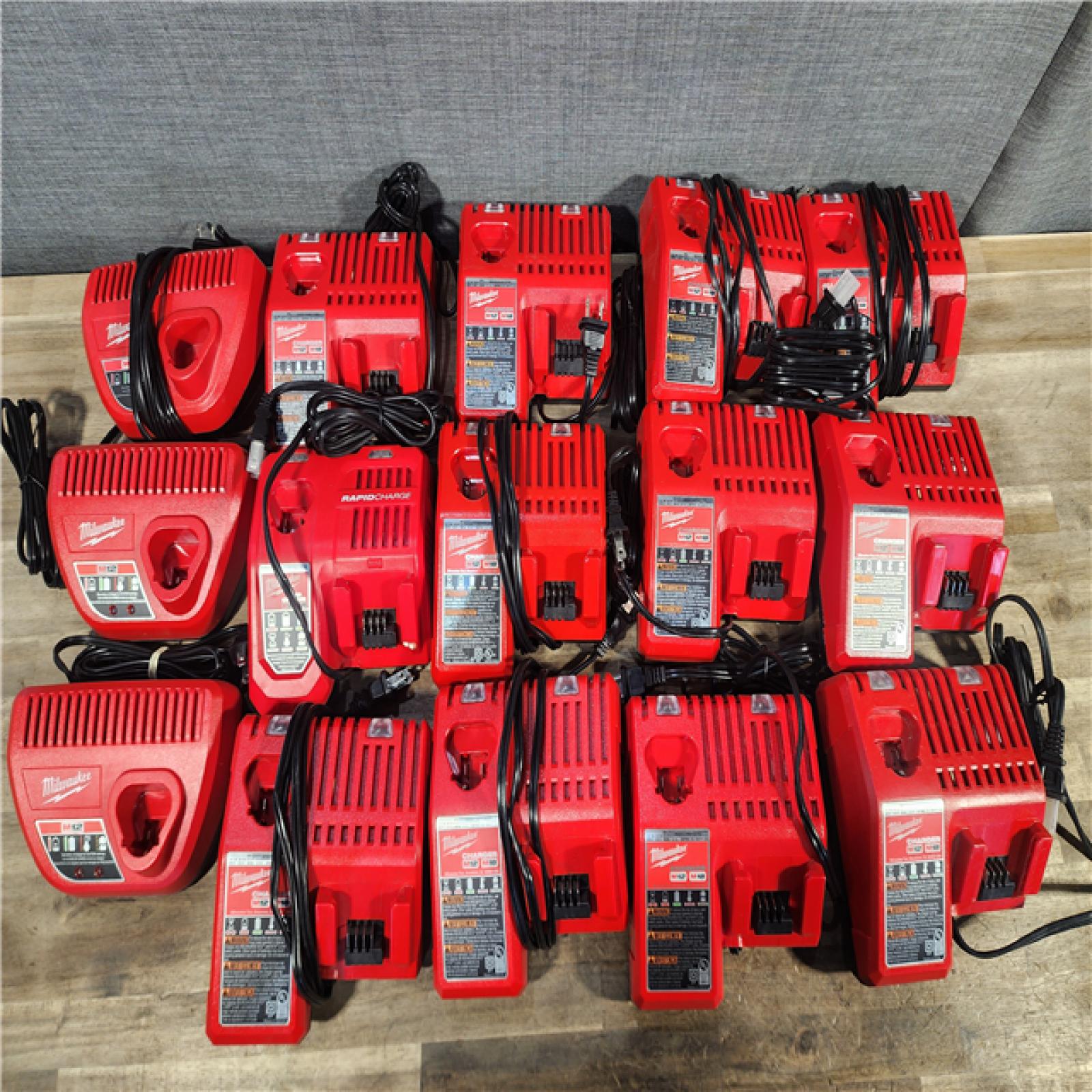 HOUSTON - LOCATION - AS-IS MILWAUKEE BATTERY CHARGER PACK QTY - 15