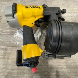 AS-IS DEWALT DW66C-1 2-1/2 Inch 15 Degree Coil Siding and Fencing Nailer