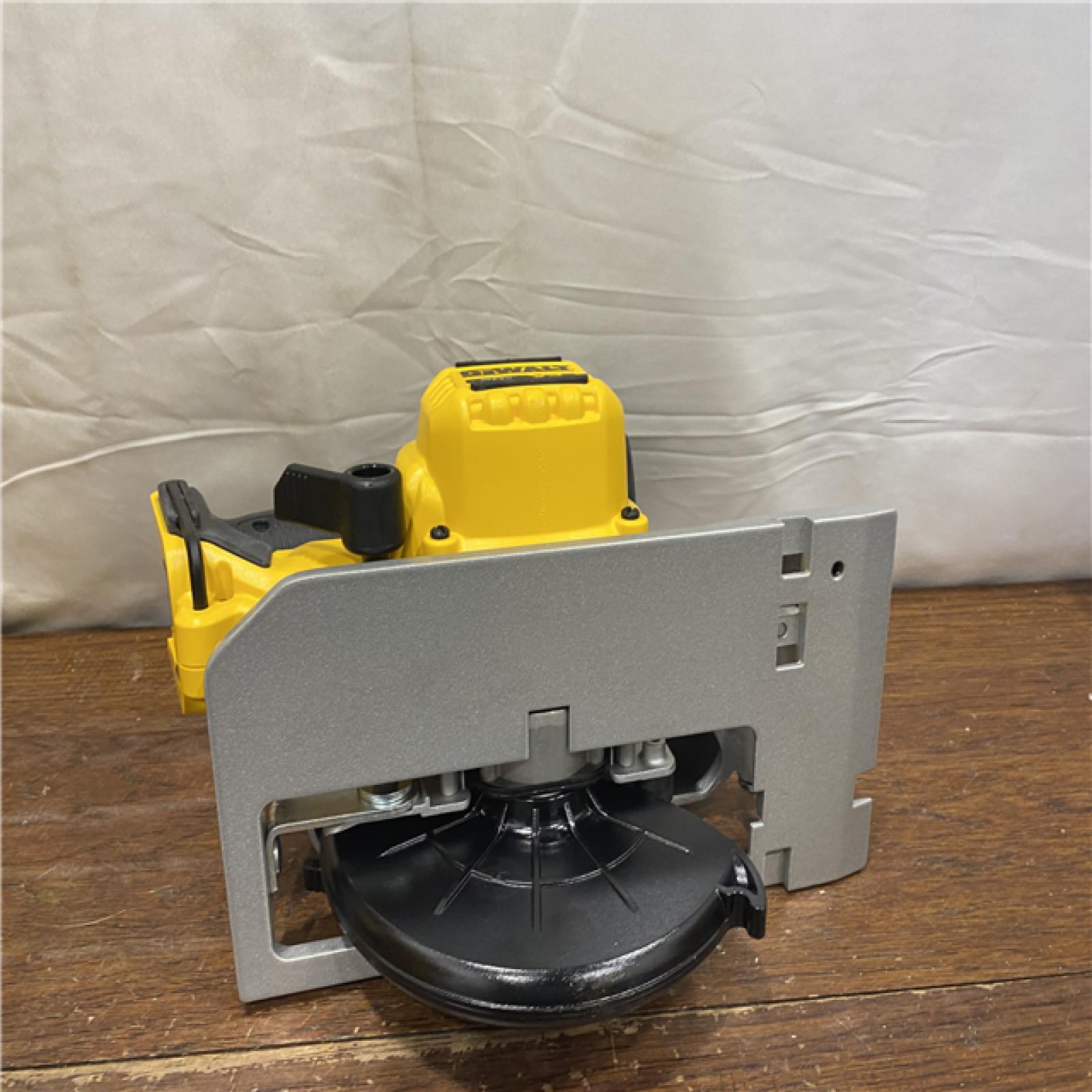 AS-IS DeWALT DCS565B 20V Max Brushless 6.5   Cordless Circular Saw