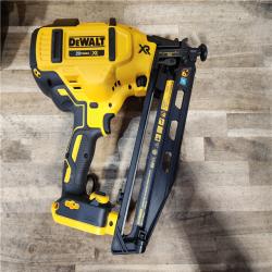 HOUSTON LOCATION - AS-IS DEWALT 20V MAX XR 16-Gauge Electric Cordless Angled Finishing Nailer Kit