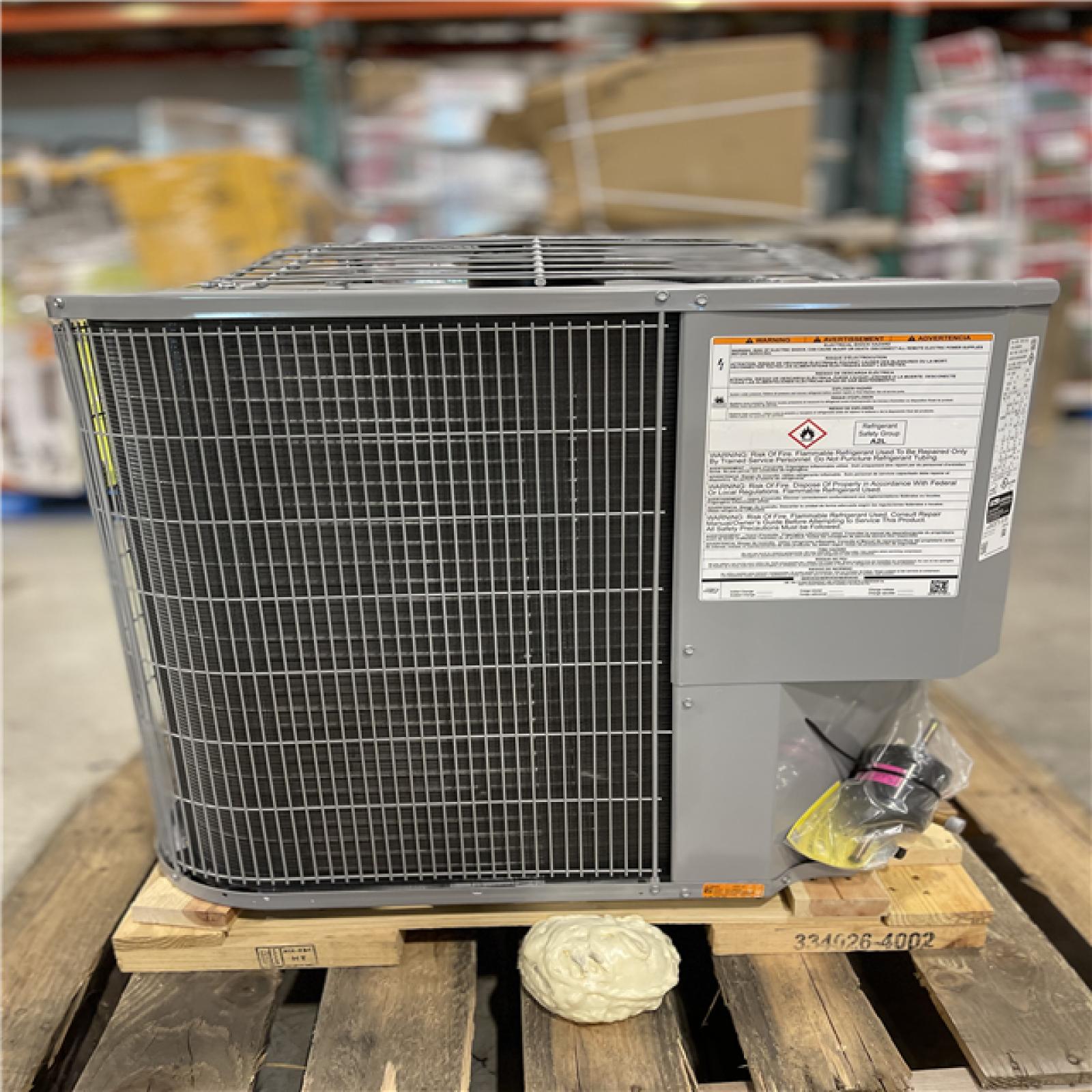 DALLAS LOCATION - Smartcomfort® By Carrier 1.5 Ton 14.3 Seer2 Heat Pump