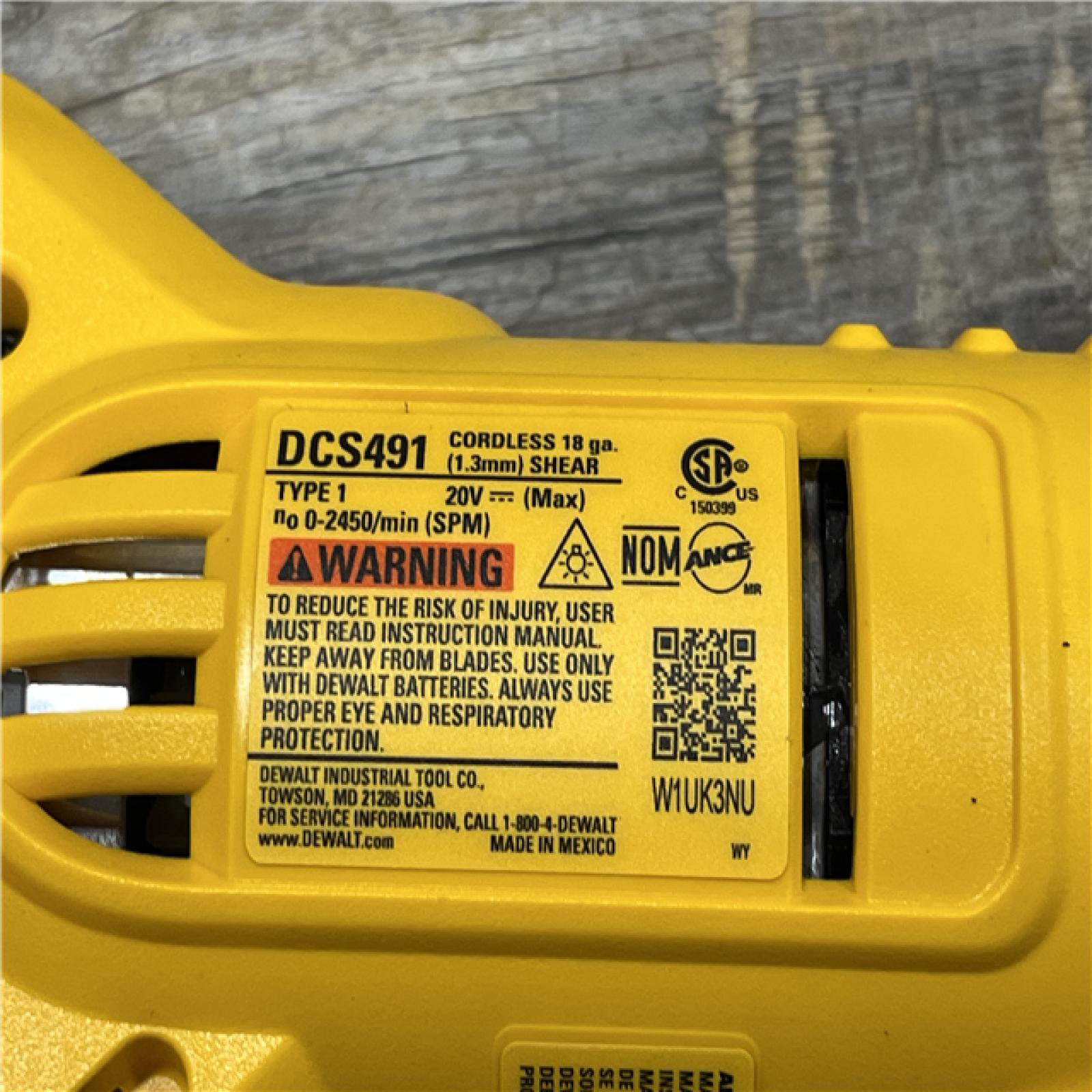 AS-IS DEWALT 20V MAX Cordless 18-Gauge Swivel Head Shears (Tool Only)