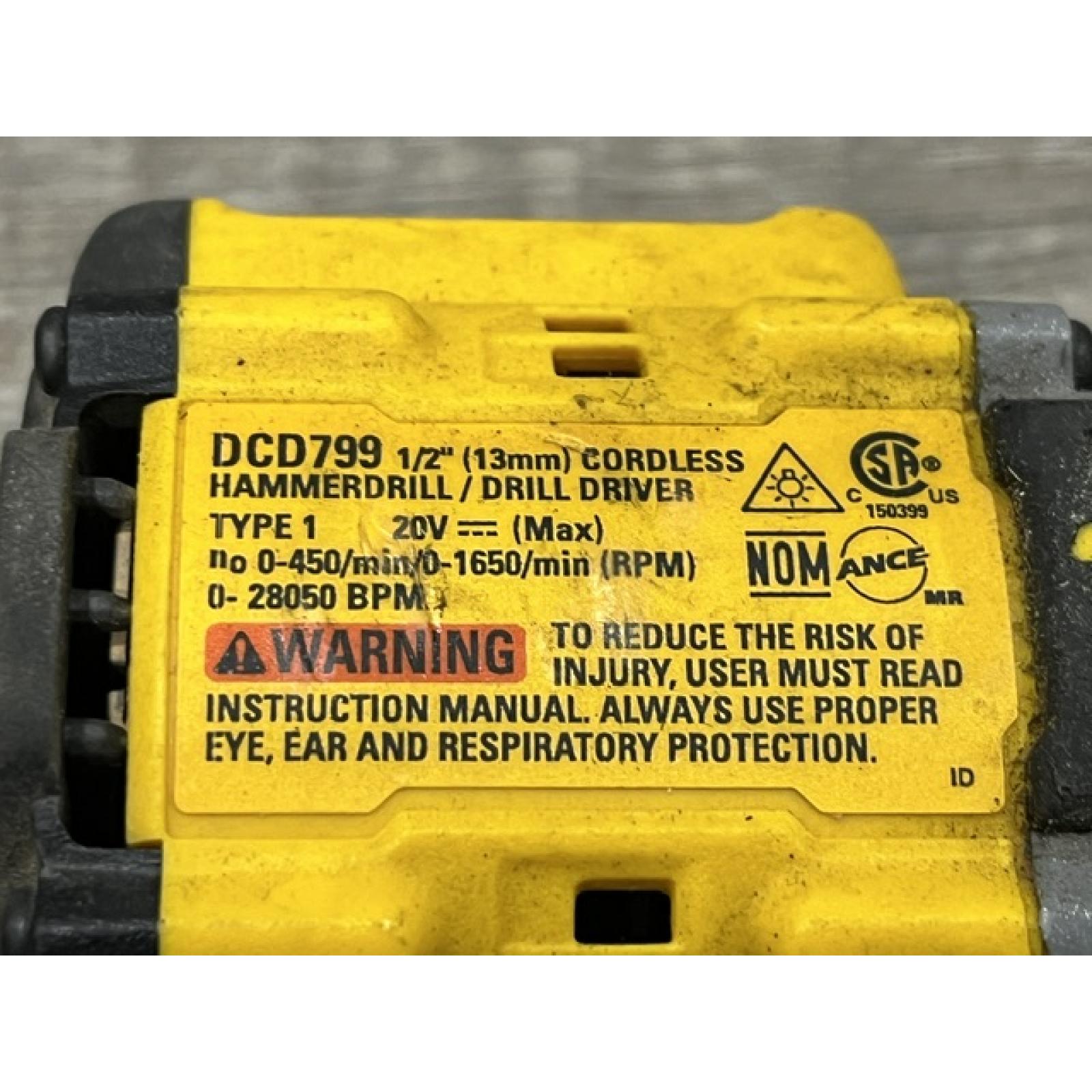 AS-IS DEWALT ATOMIC 20V Lithium-Ion Cordless 1/2 in. Hammer Drill Kit