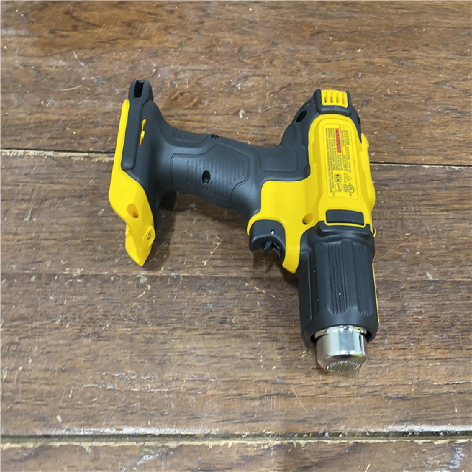 AS-IS DeWalt 20V MAX 20 V Cordless Heat Gun Accessory Kit