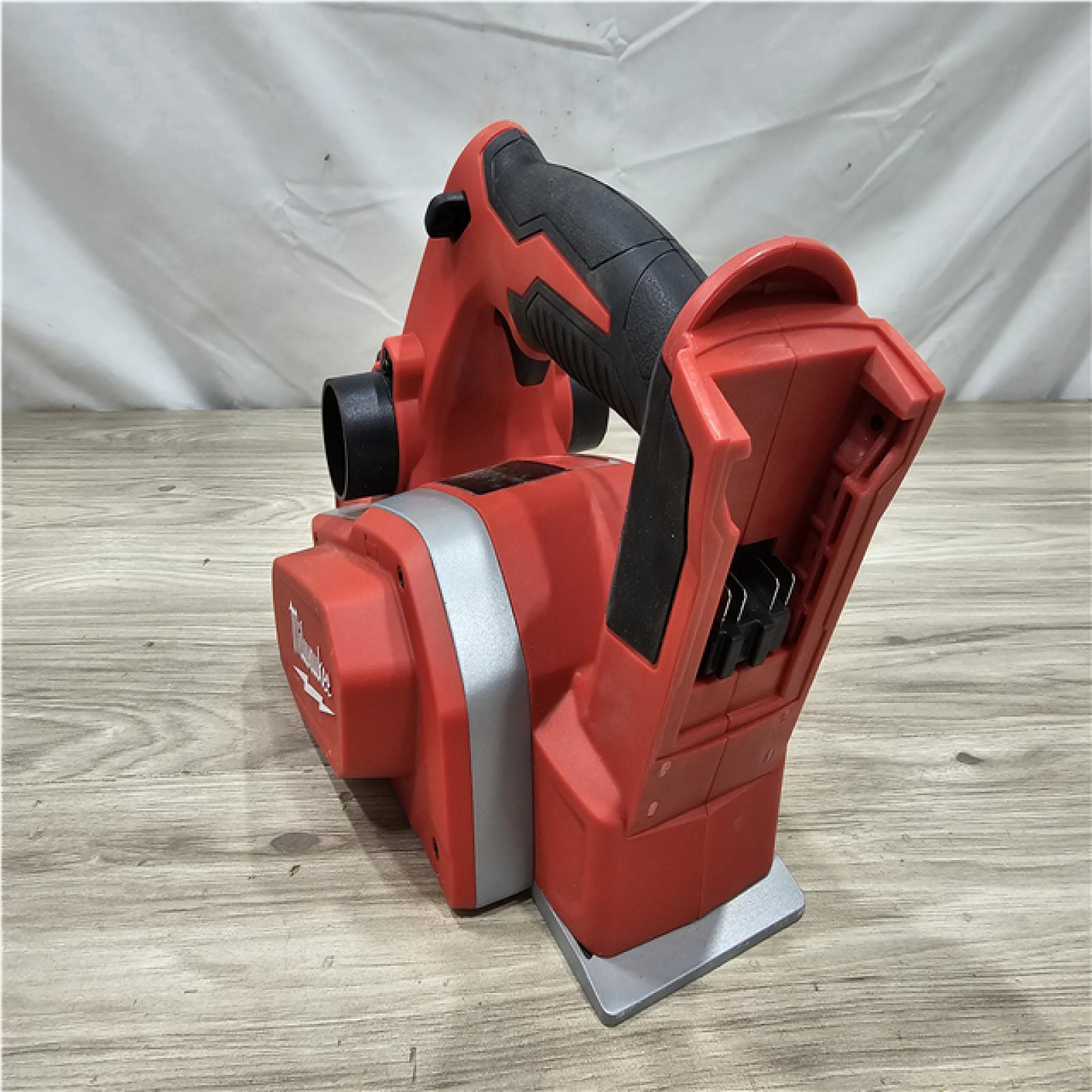 AS-IS Milwaukee 18V Lithium-Ion Cordless 3-1/4 in. Planer (Tool-Only)