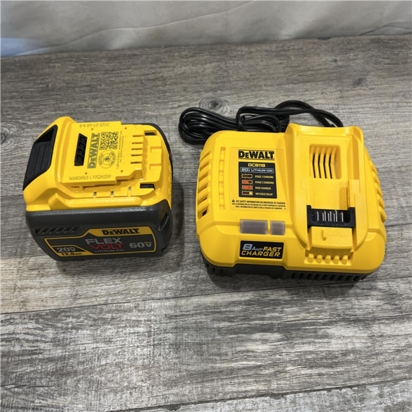 AS-IS DEWALT FLEXVOLT 20V/60V MAX Lithium-Ion 12.0Ah Battery and Fan Cooled Fast Charger