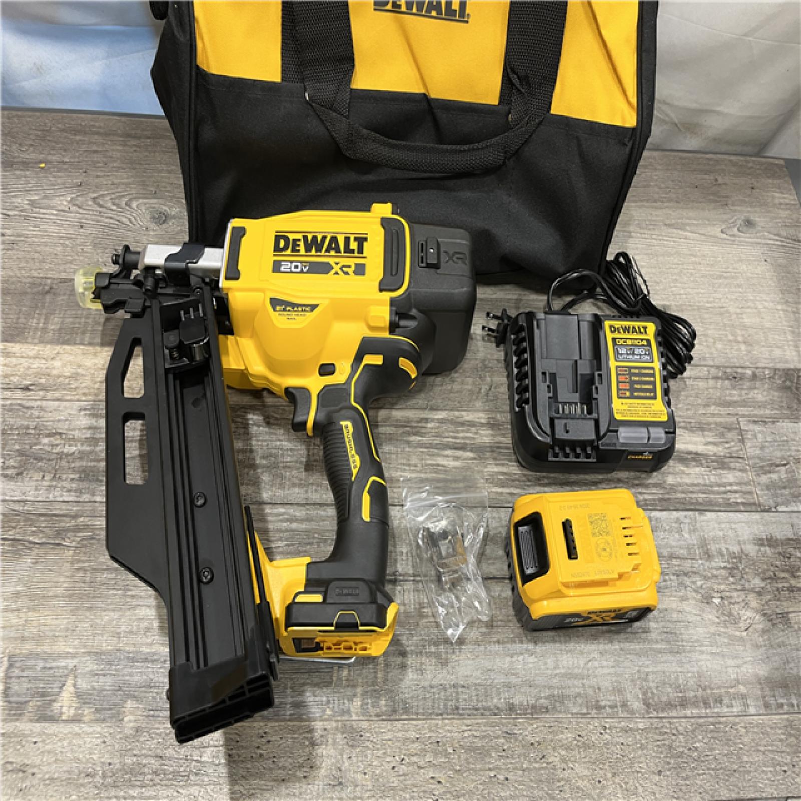 AS-IS DEWALT 20-Volt 21° Cordless Framing Nailer Kit