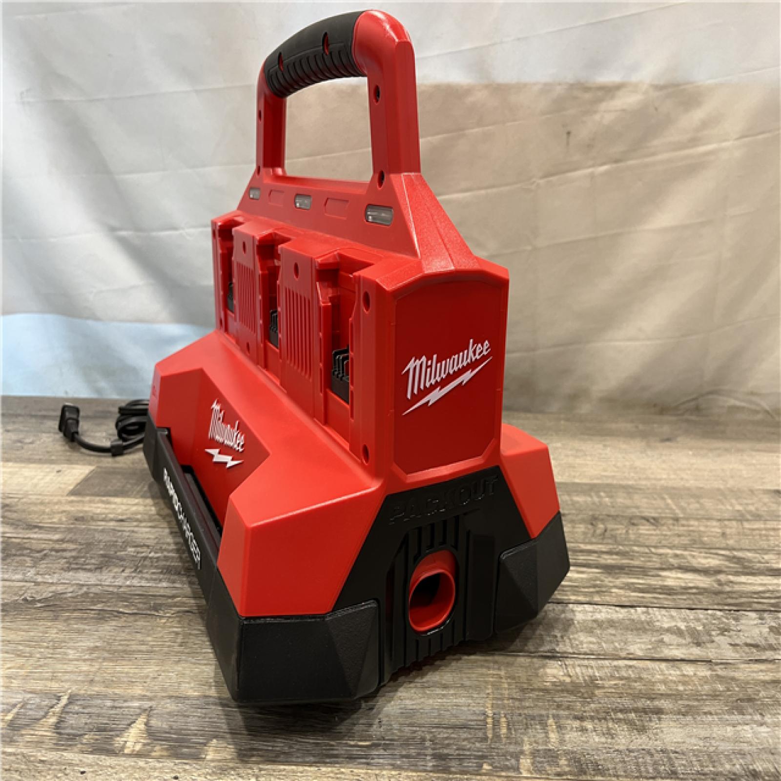 AS-IS Milwaukee 18V Lithium-Ion REDLITHIUM FORGE Starter Kit with (2) 12.0 Ah Battery Pack and PACKOUT 6-Port Rapid Charger
