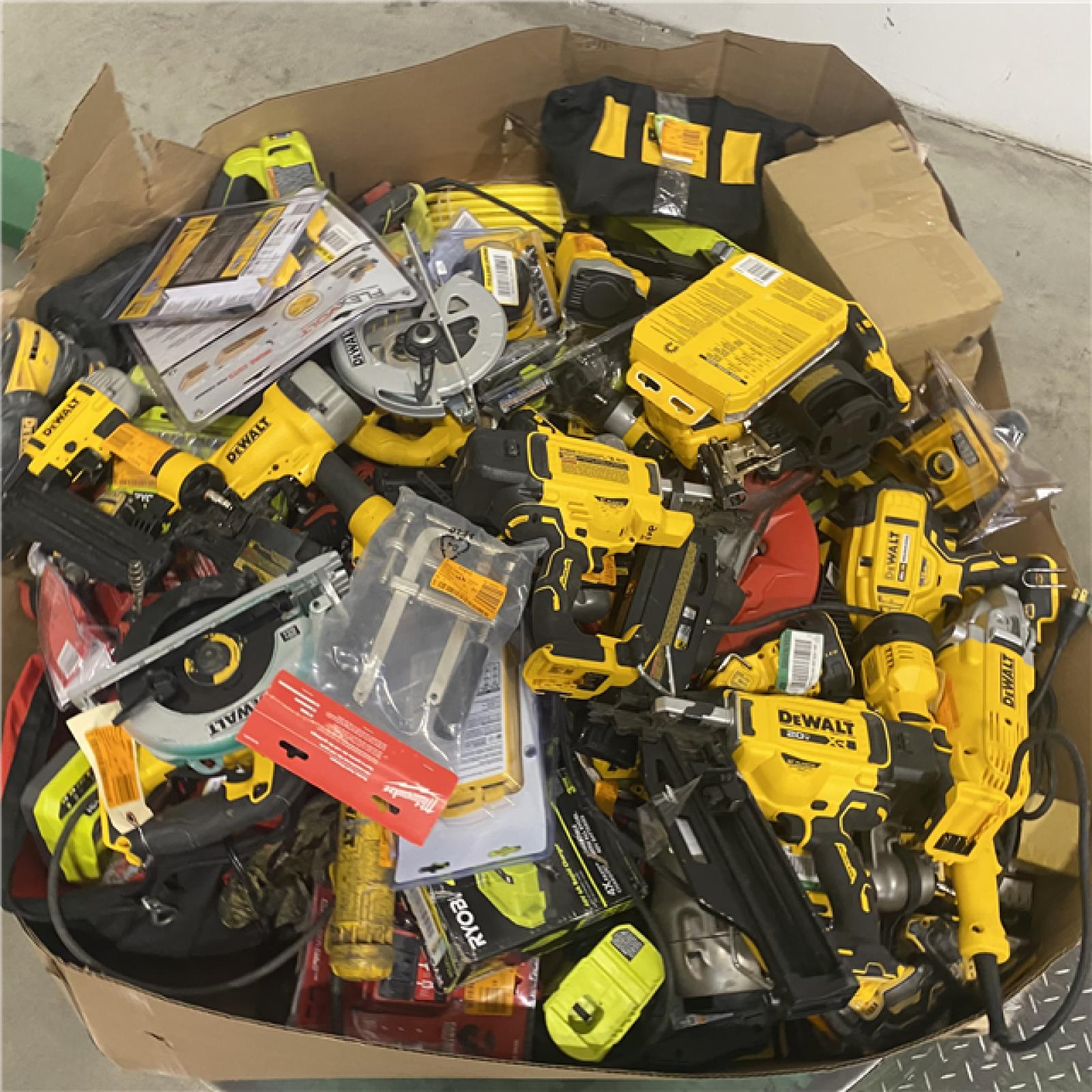Dallas Location - As-Is Tool Pallet
