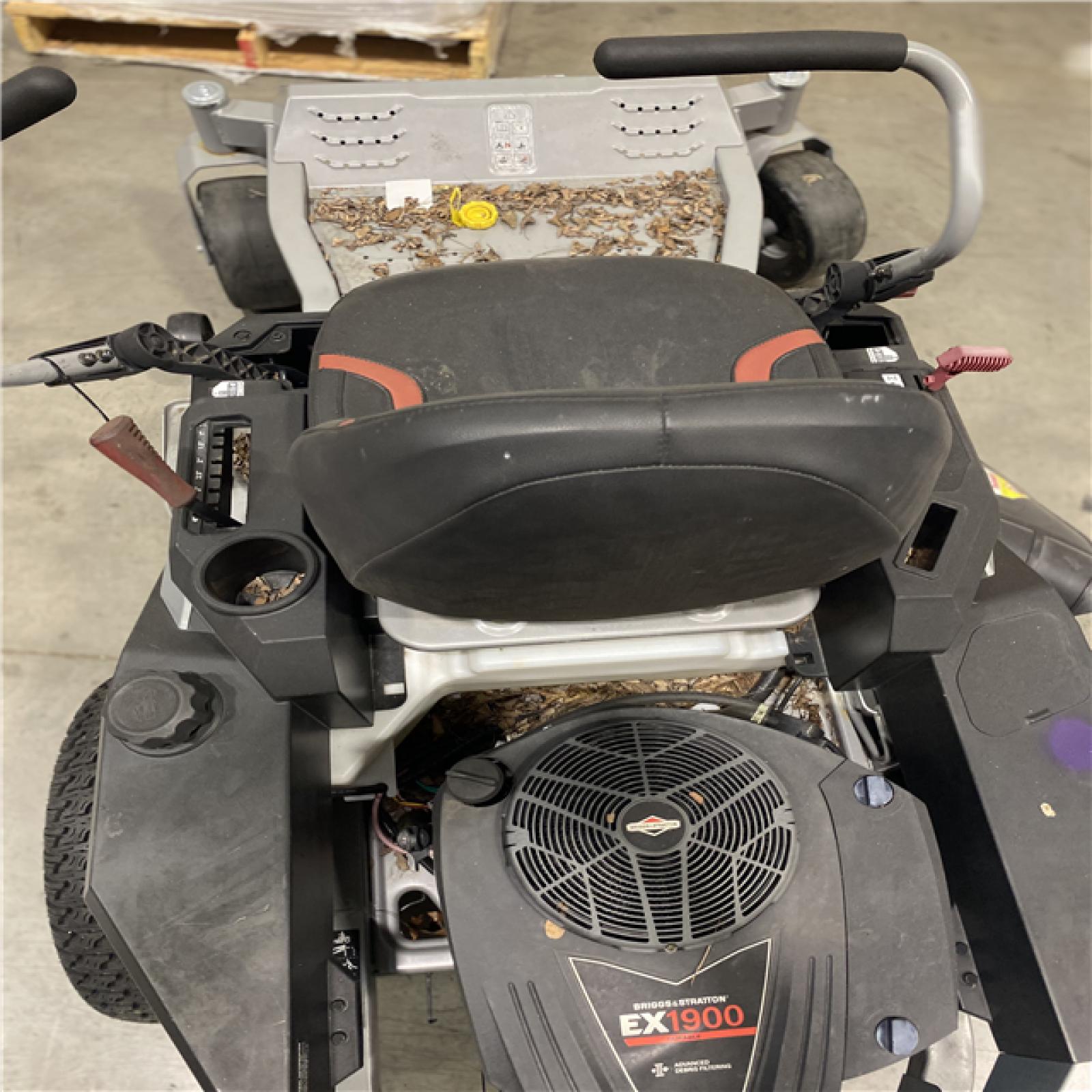 Dallas Location - As-Is Murray MT200 42 in.Gas Riding Lawn Tractor Mower