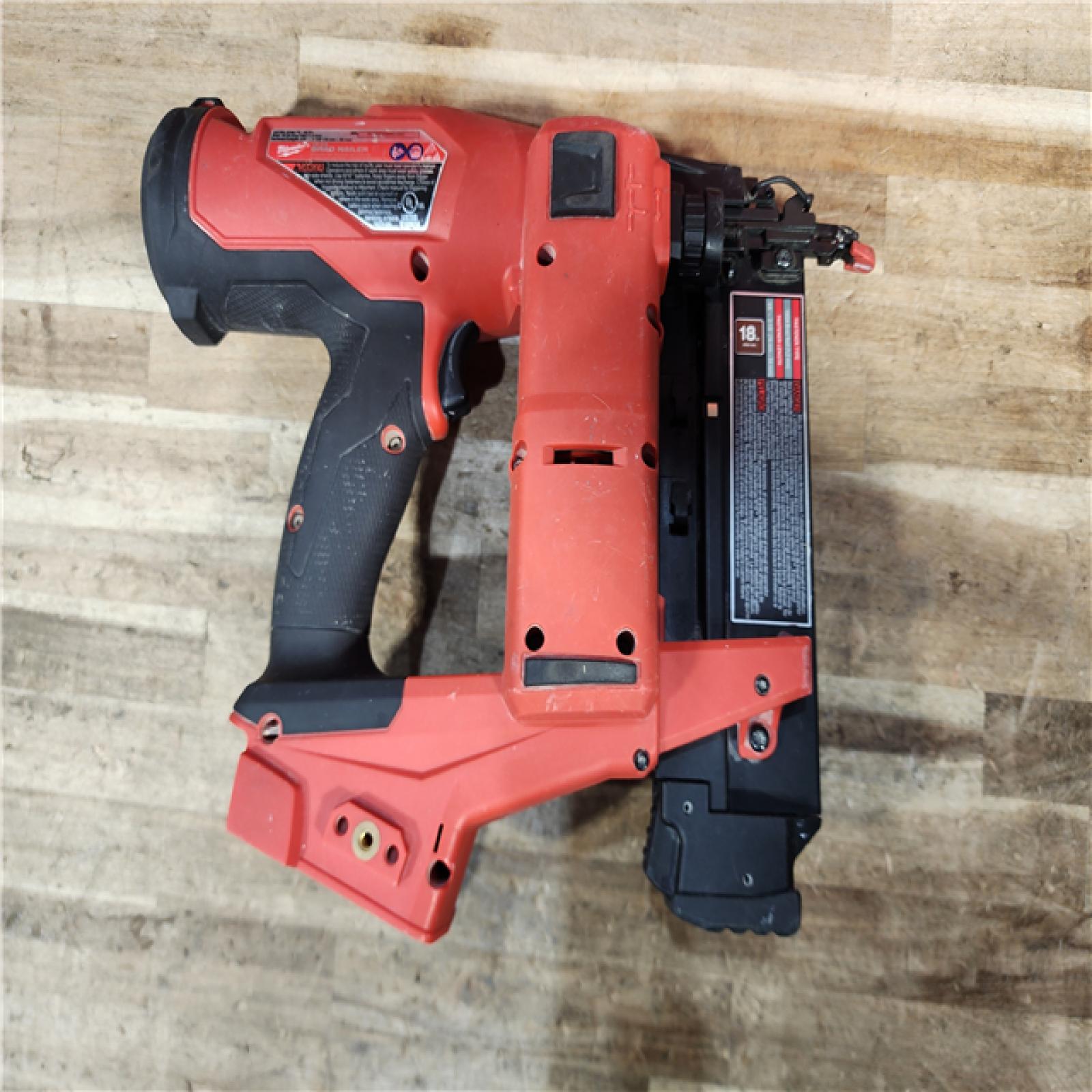 HOUSTON LOCATION - AS-IS Milwaukee FUEL 18-Volt Lithium-Ion Brushless Cordless Gen II 18-Gauge Brad Nailer (Tool-Only)