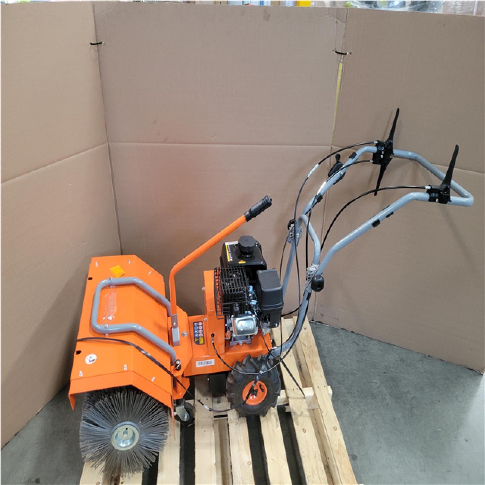CALIFORNIA NEW YARDMAX GAS POWER SWEEPER