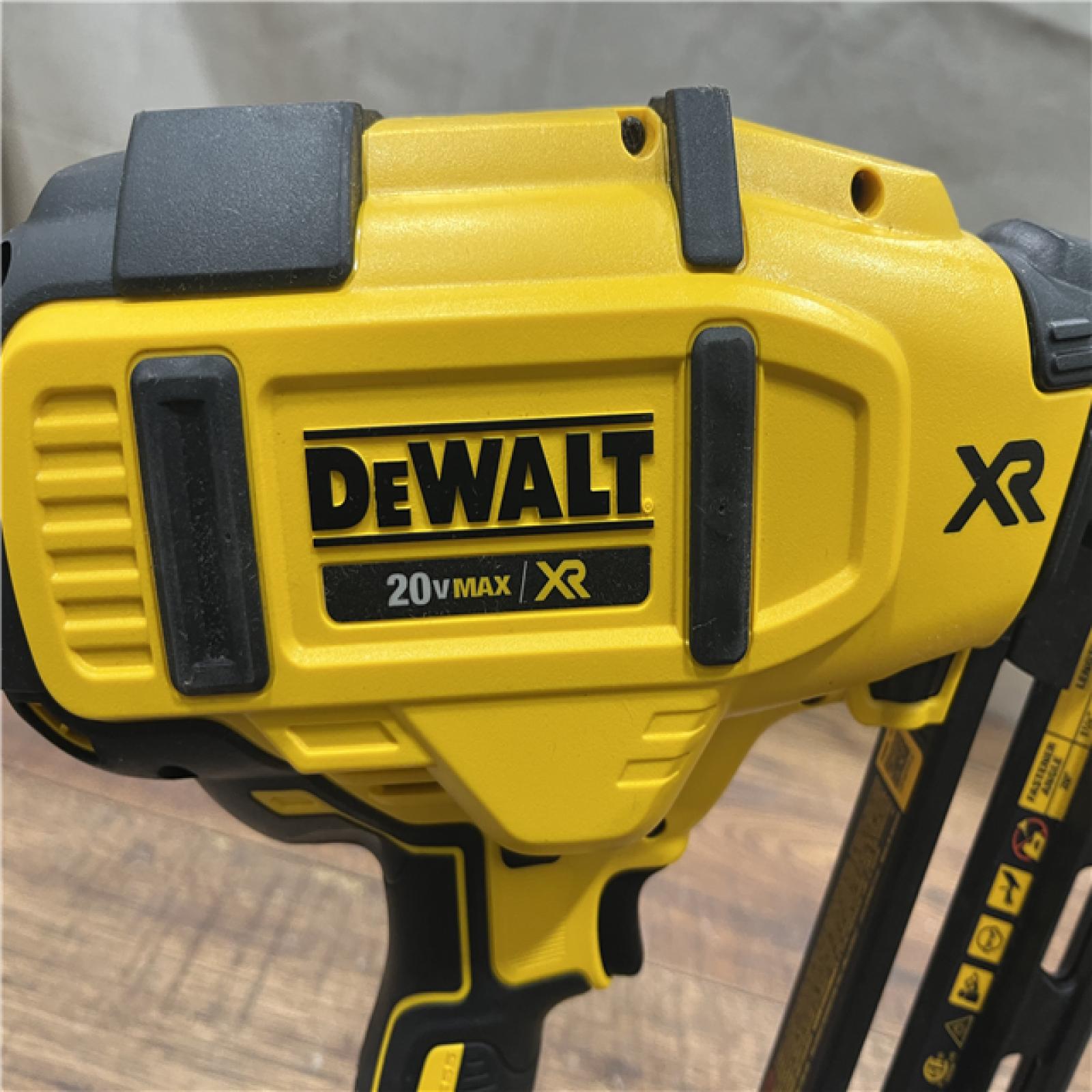 AS-IS DeWalt DCN660D1 20V 16 Gauge Cordless Angled Finish Nailer Kit W/ 2Ah Battery
