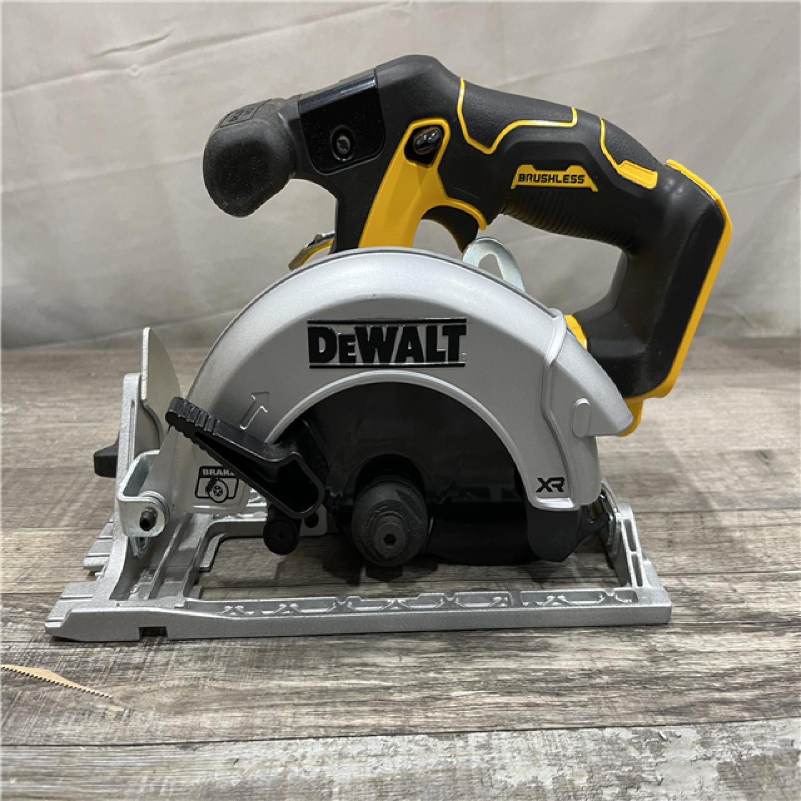 AS-IS DEWALT 20V MAX Cordless Brushless 6-1/2 in. Sidewinder Style Circular Saw (Tool Only)