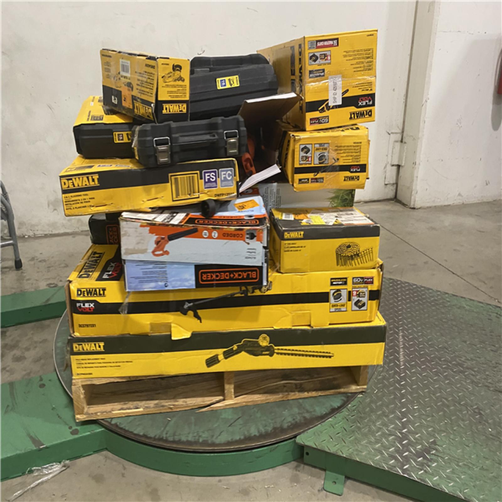 Dallas Location - As-Is Tool Pallet