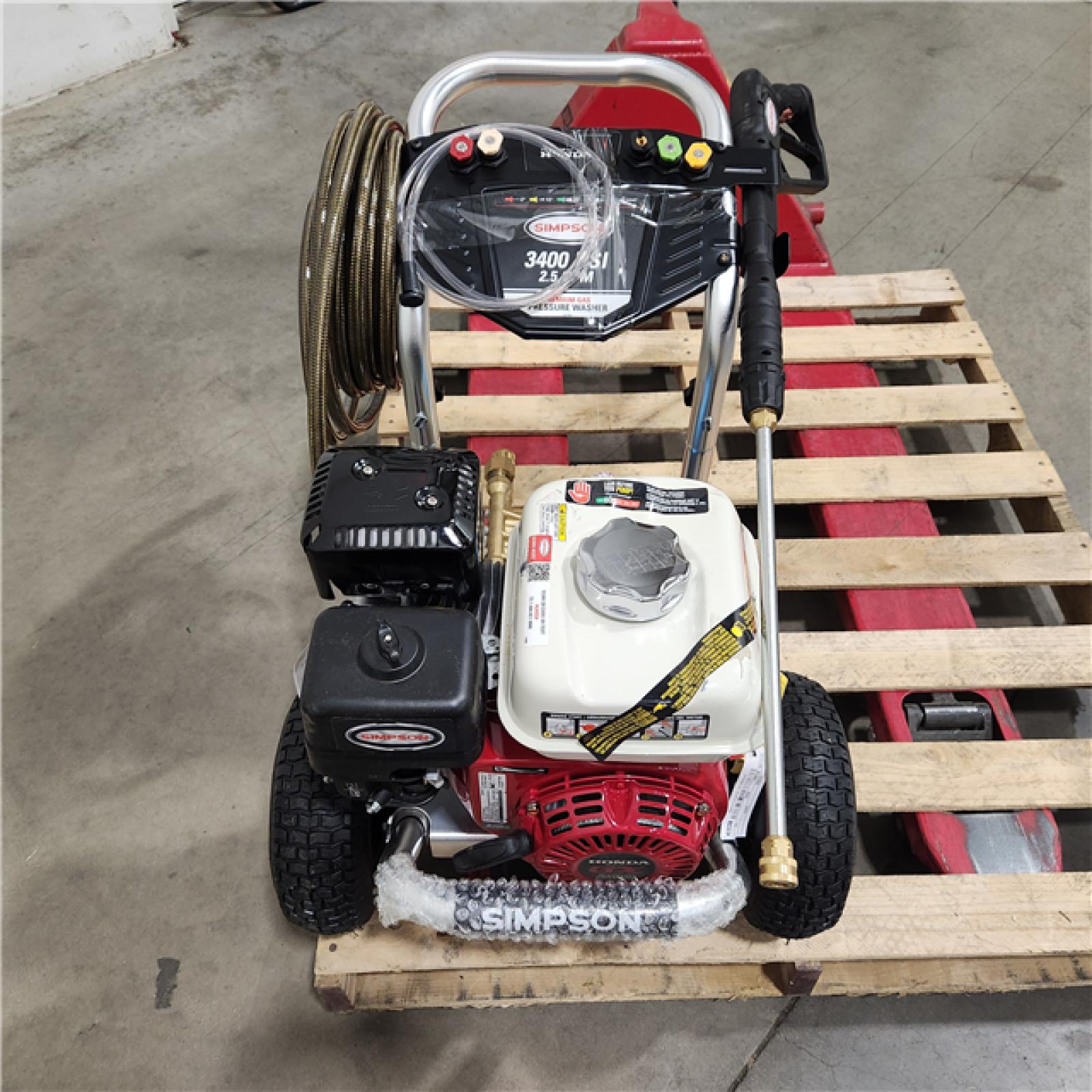Dallas Location - As-Is  SIMPSON 3400 PSI 2.5 GPM Cold Water Gas Pressure Washer