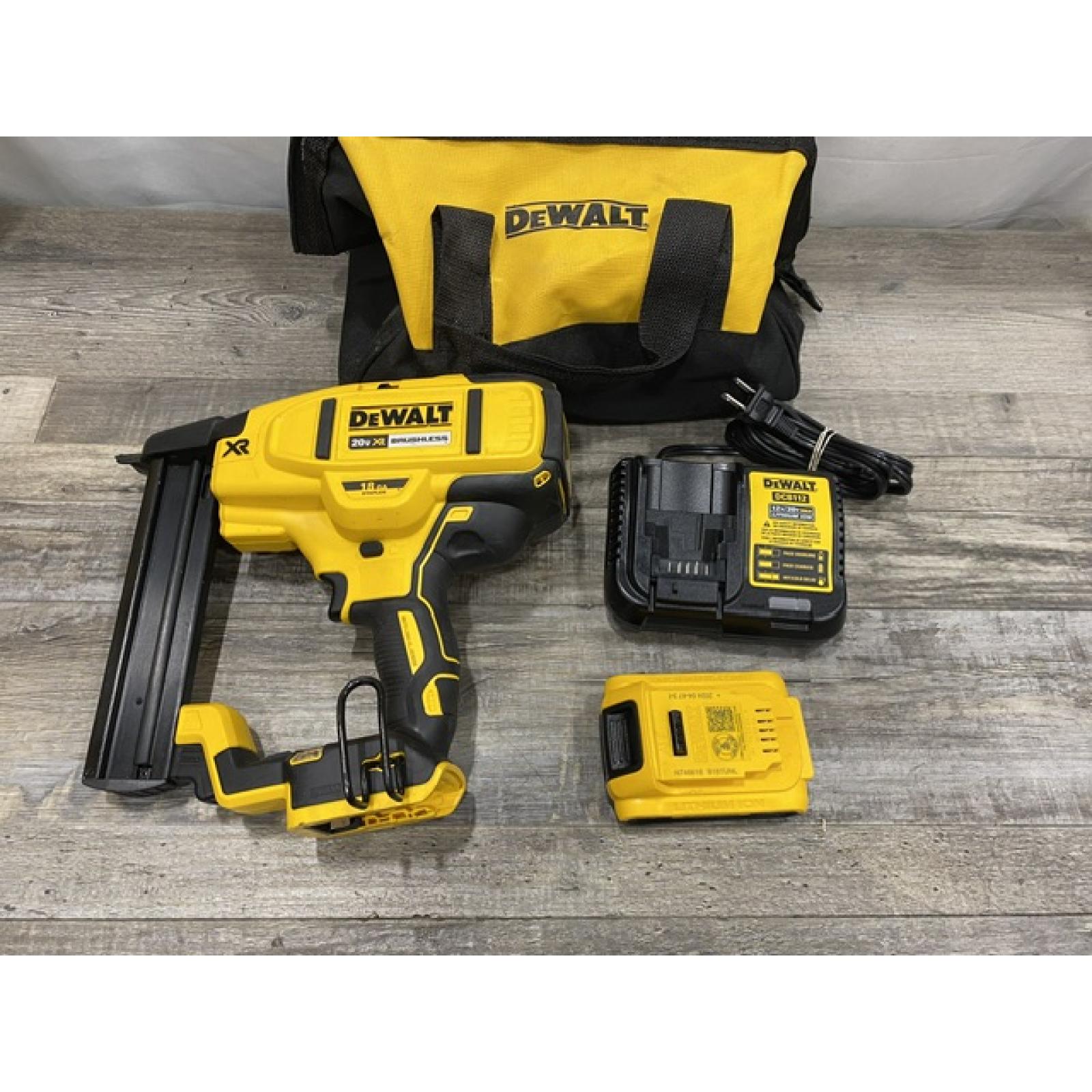 AS-IS DEWALT 20V MAX XR Lithium-Ion Cordless 18-Gauge Narrow Crown Stapler Kit