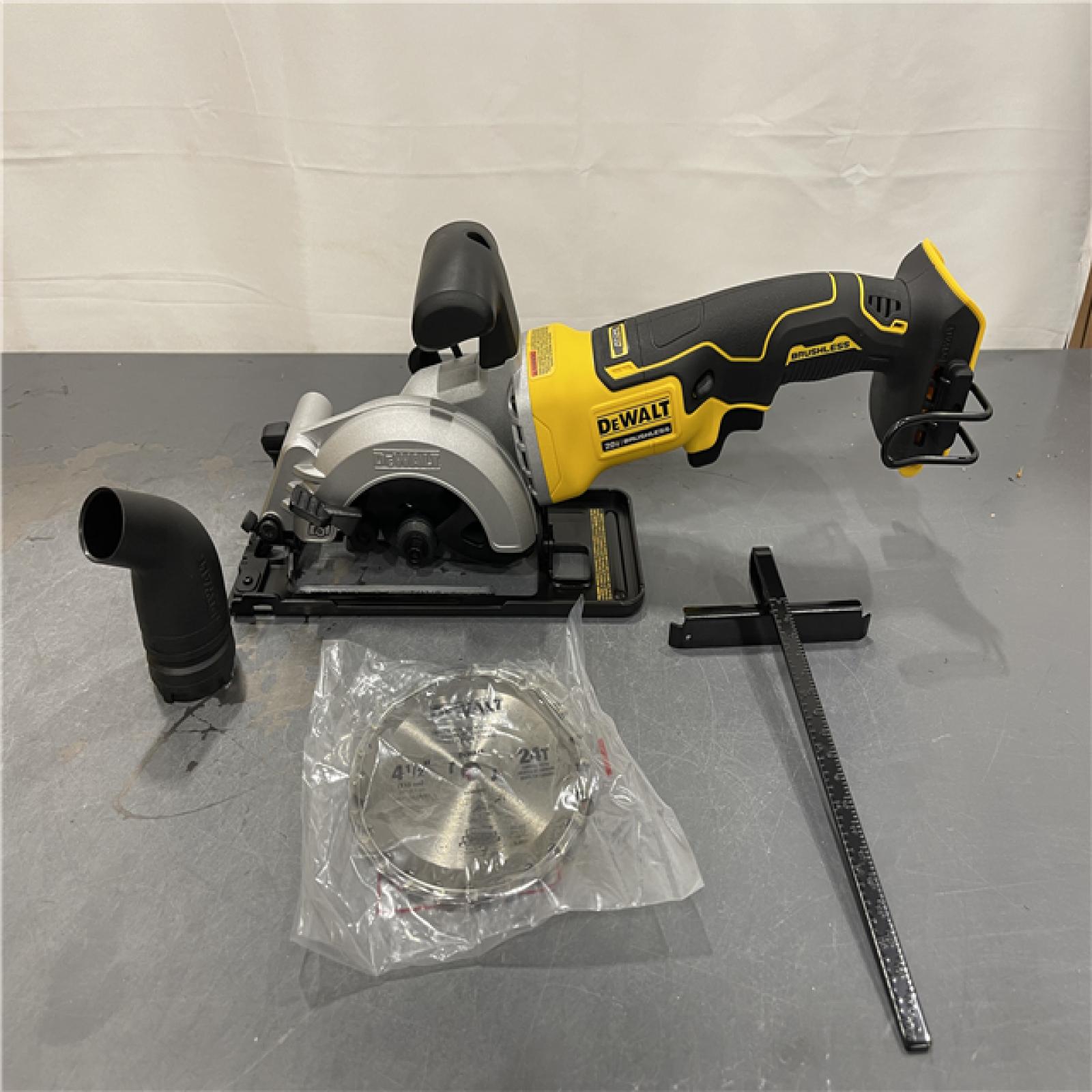 AS-IS - DEWALT ATOMIC 20V MAX Cordless Brushless 4-1/2 in. Circular Saw