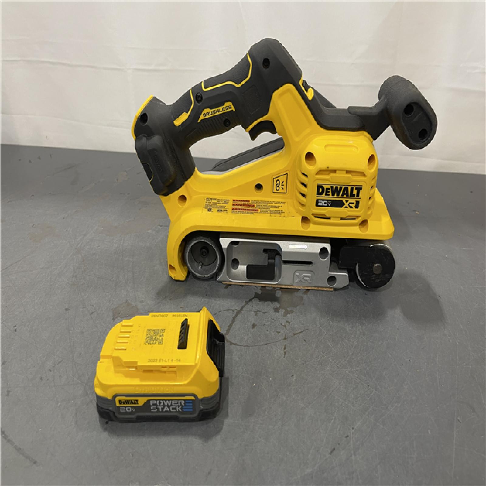 AS-IS - DeWalt 20V Lithium-Ion Cordless Belt Sander with 20V MAX POWERSTACK Compact Battery Starter Kit