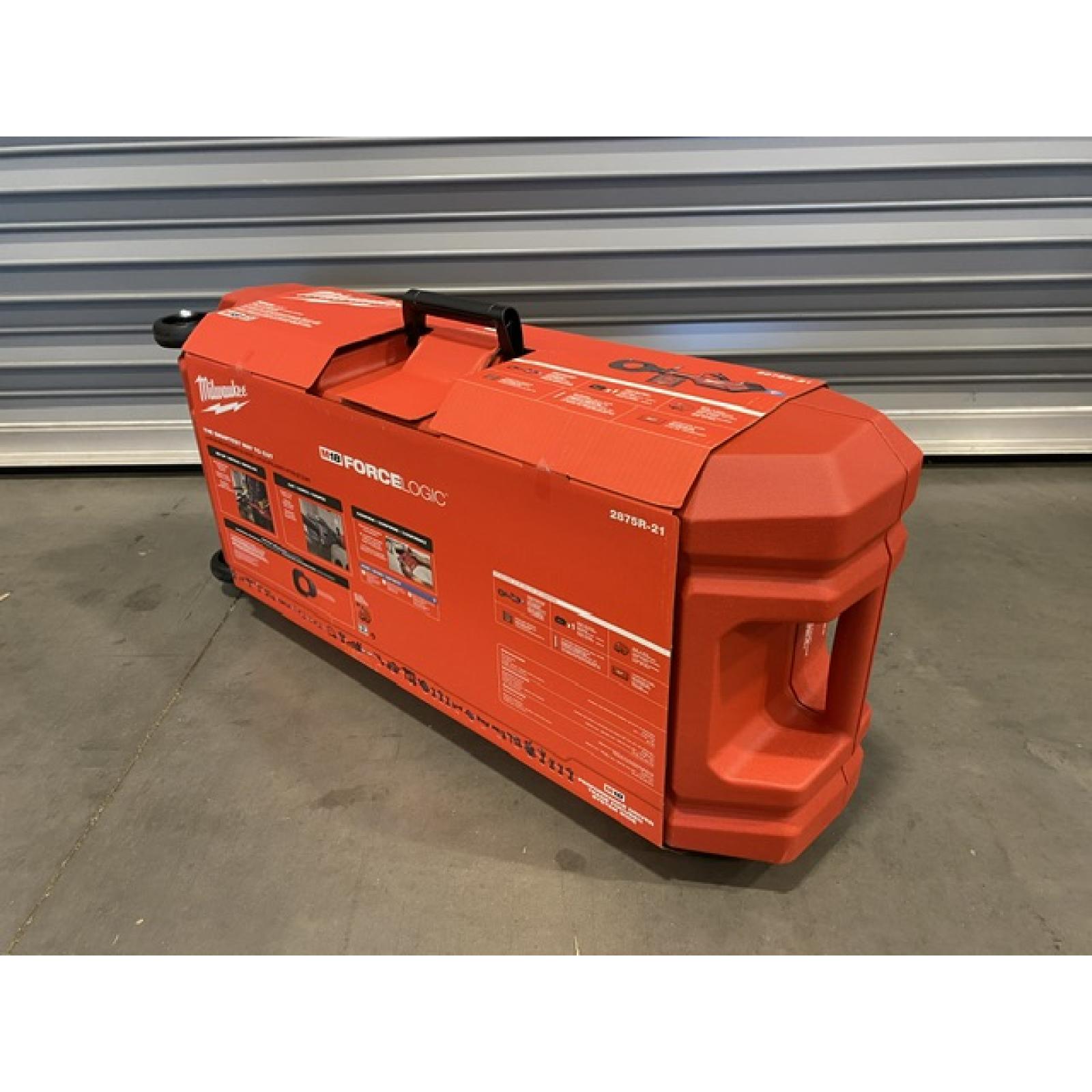 NEW - Milwaukee 18V Lithium-Ion Brushless Cordless FORCE LOGIC 5 in. Underground Cable Cutter w/Wireless Remote