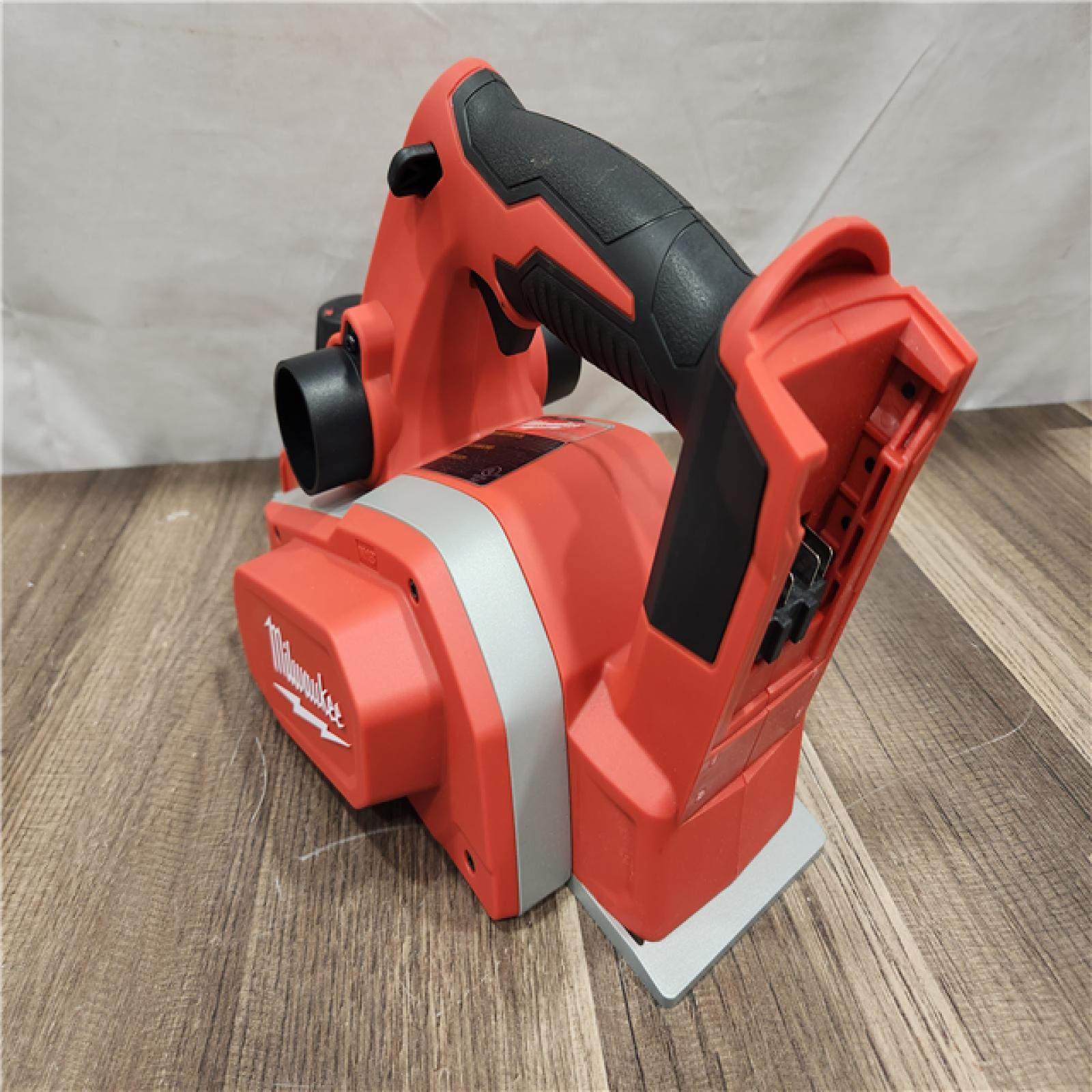 AS-IS- Milwaukee M18 18-Volt Lithium-Ion Cordless 3-1/4 in. Planer (Tool-Only)
