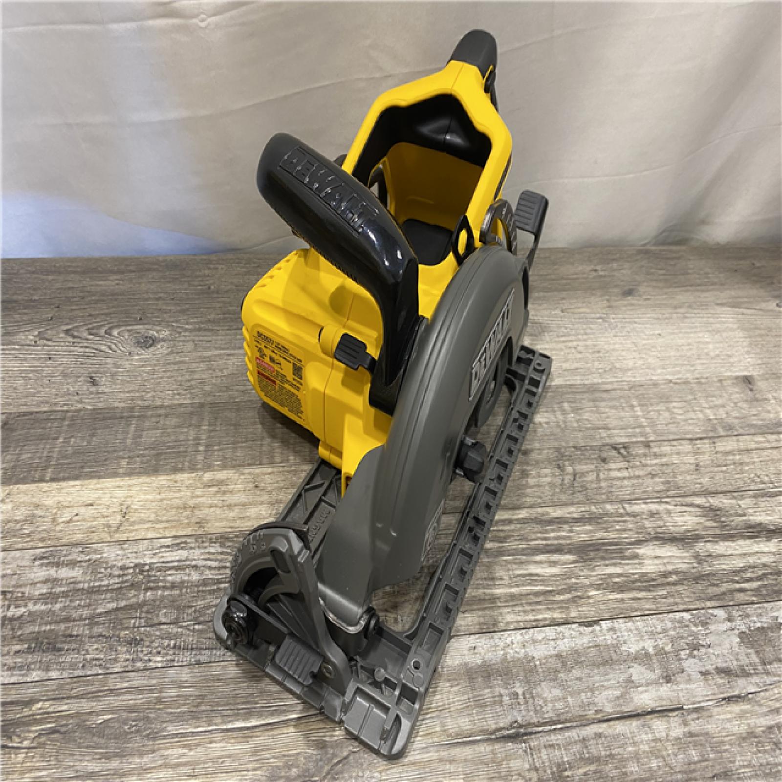 AS-IS DEWALT FLEXVOLT 60V MAX Cordless Brushless 7-1/4 in. Wormdrive Style Circular Saw (Tool Only)