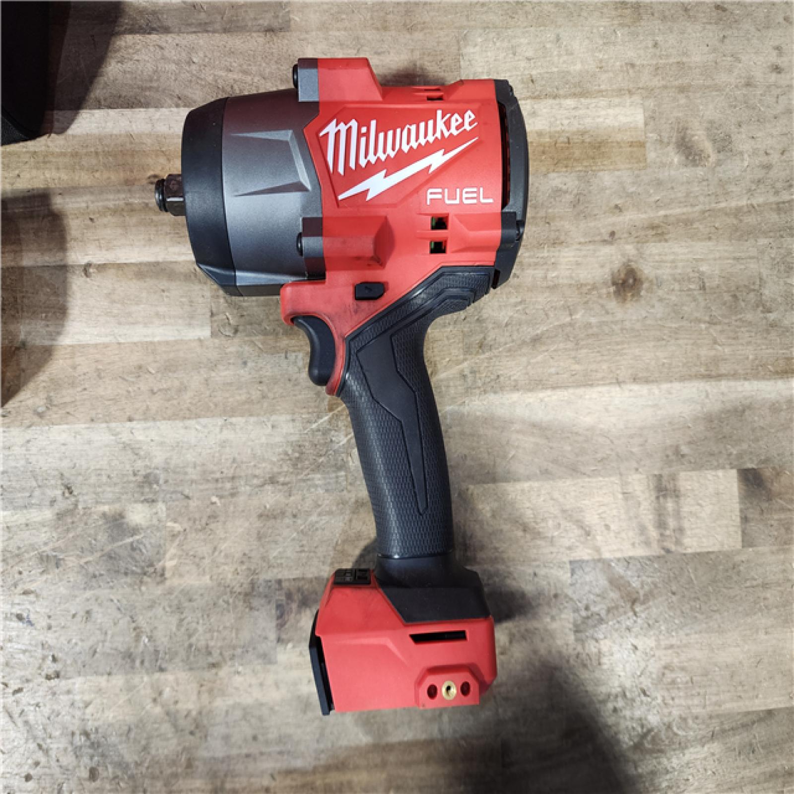 HOUSTON LOCATION - AS-IS Milwaukee FUEL 18V Lithium-Ion Brushless Cordless 1/2 in. Impact Wrench w/Friction Ring Kit