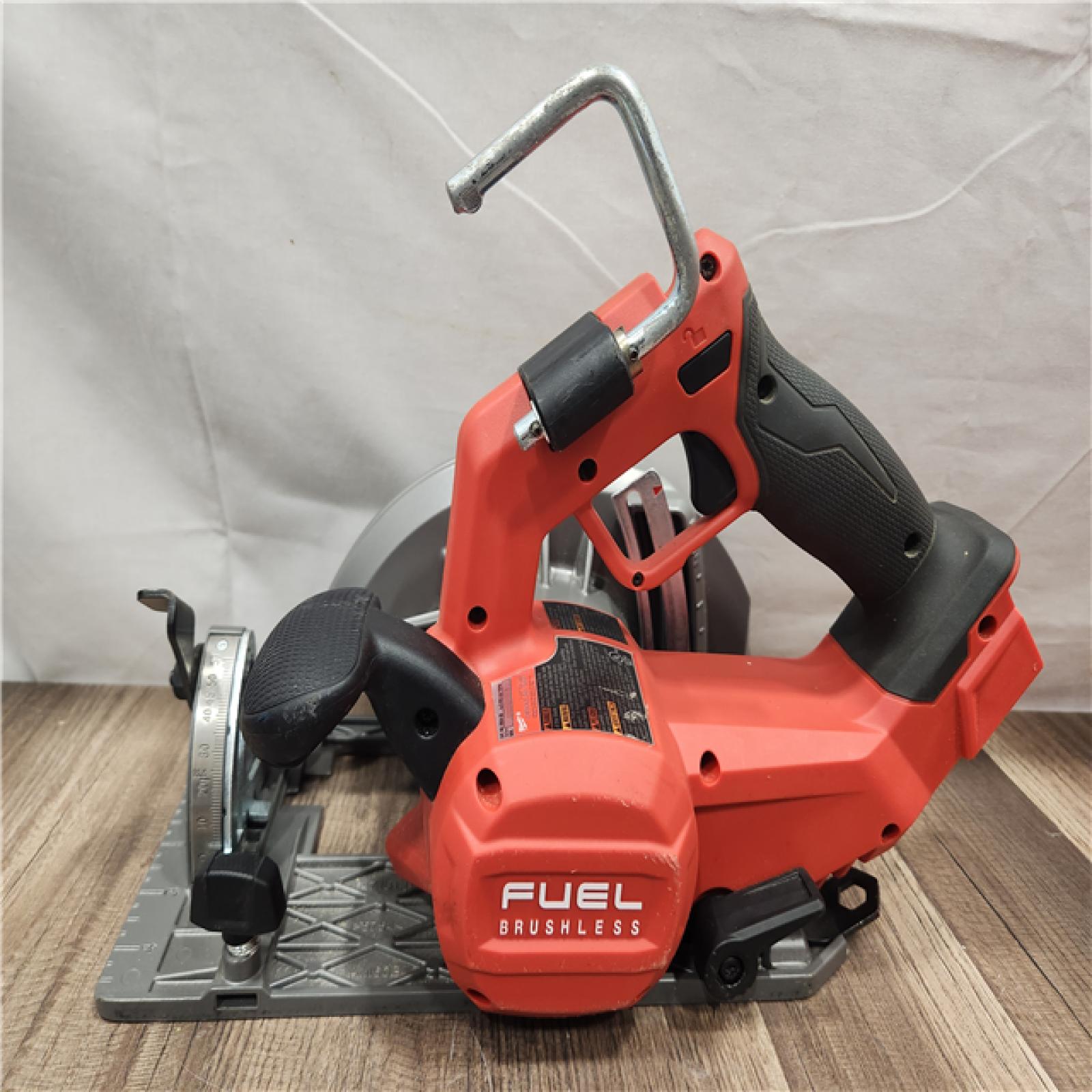 AS-IS- Milwaukee M18 FUEL 7-1/4 Inch Circular Saw (TOOL ONLY)