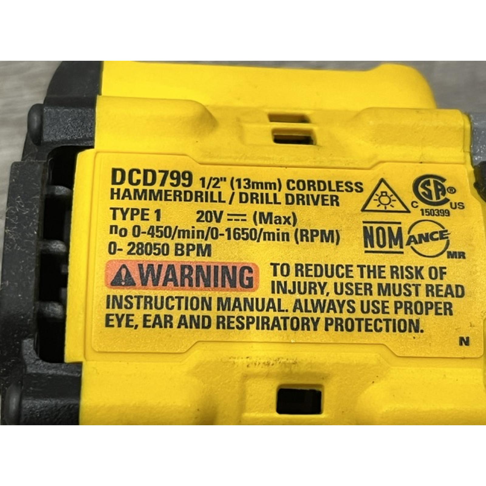 AS-IS DEWALT ATOMIC 20V Lithium-Ion Cordless 1/2 in. Hammer Drill Kit