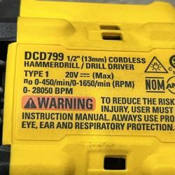 AS-IS DEWALT ATOMIC 20V Lithium-Ion Cordless 1/2 in. Hammer Drill Kit