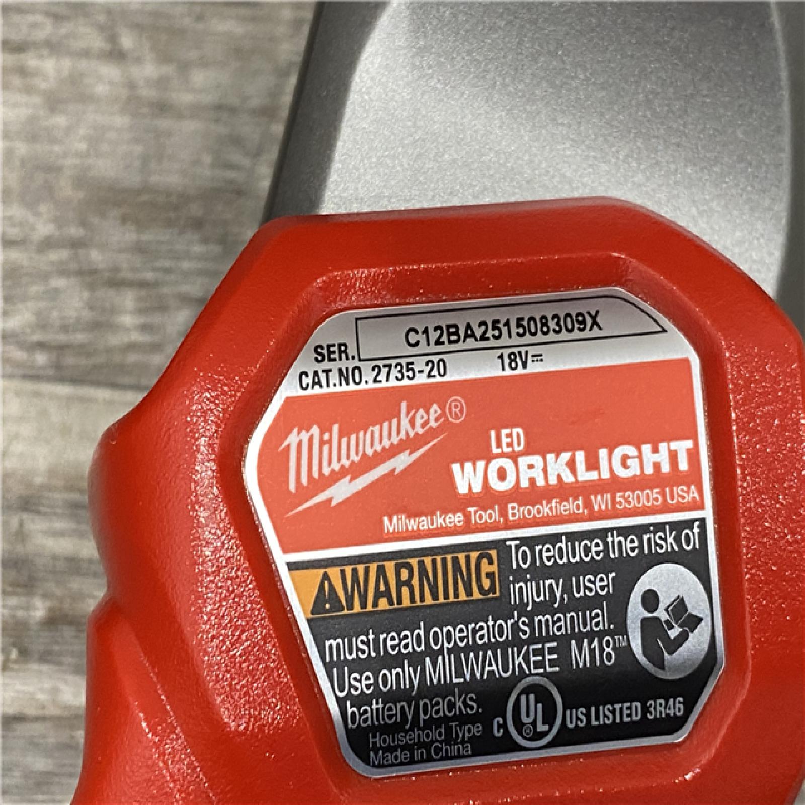 LIKE NEW - Milwaukee 18V Lithium-Ion Cordless (5-Tool) Combo Kit