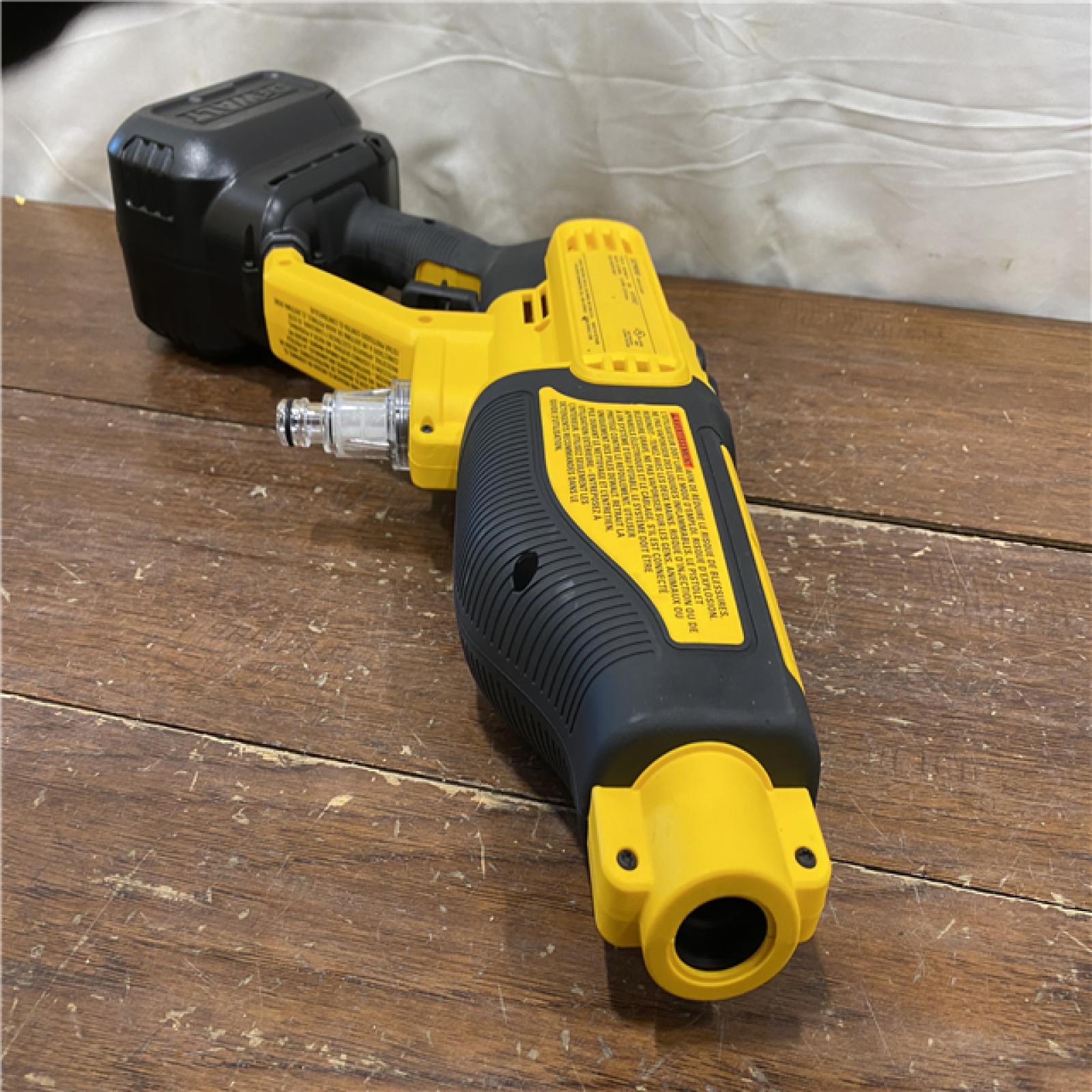 AS-IS Dewalt 20V 550 PSI  1 GPM Cordless Power Cleaner W/ 4 Nozzles Tool-Only DCPW550B