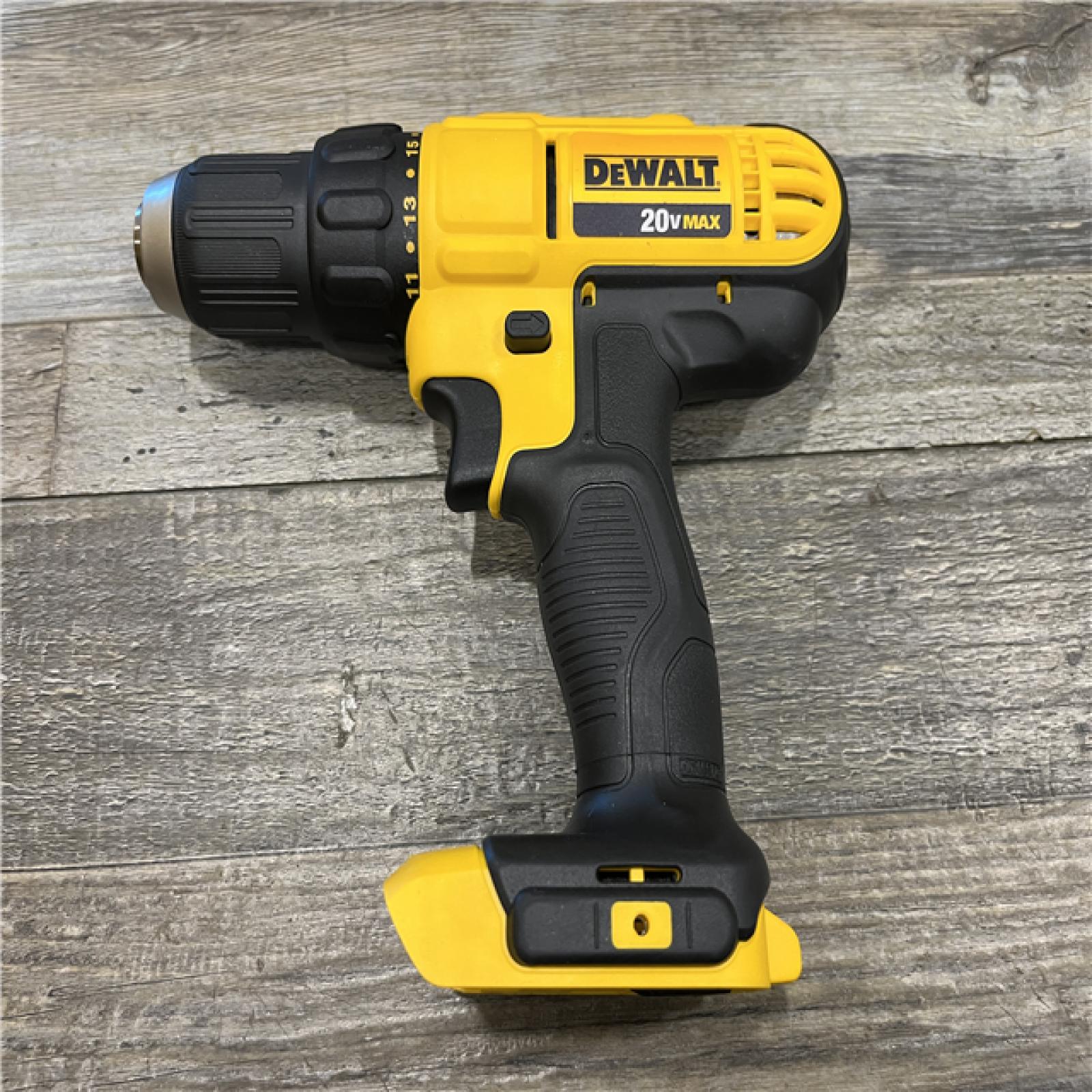 AS-IS DEWALT 20V MAX Cordless 1/2 in. Drill/Driver Kit