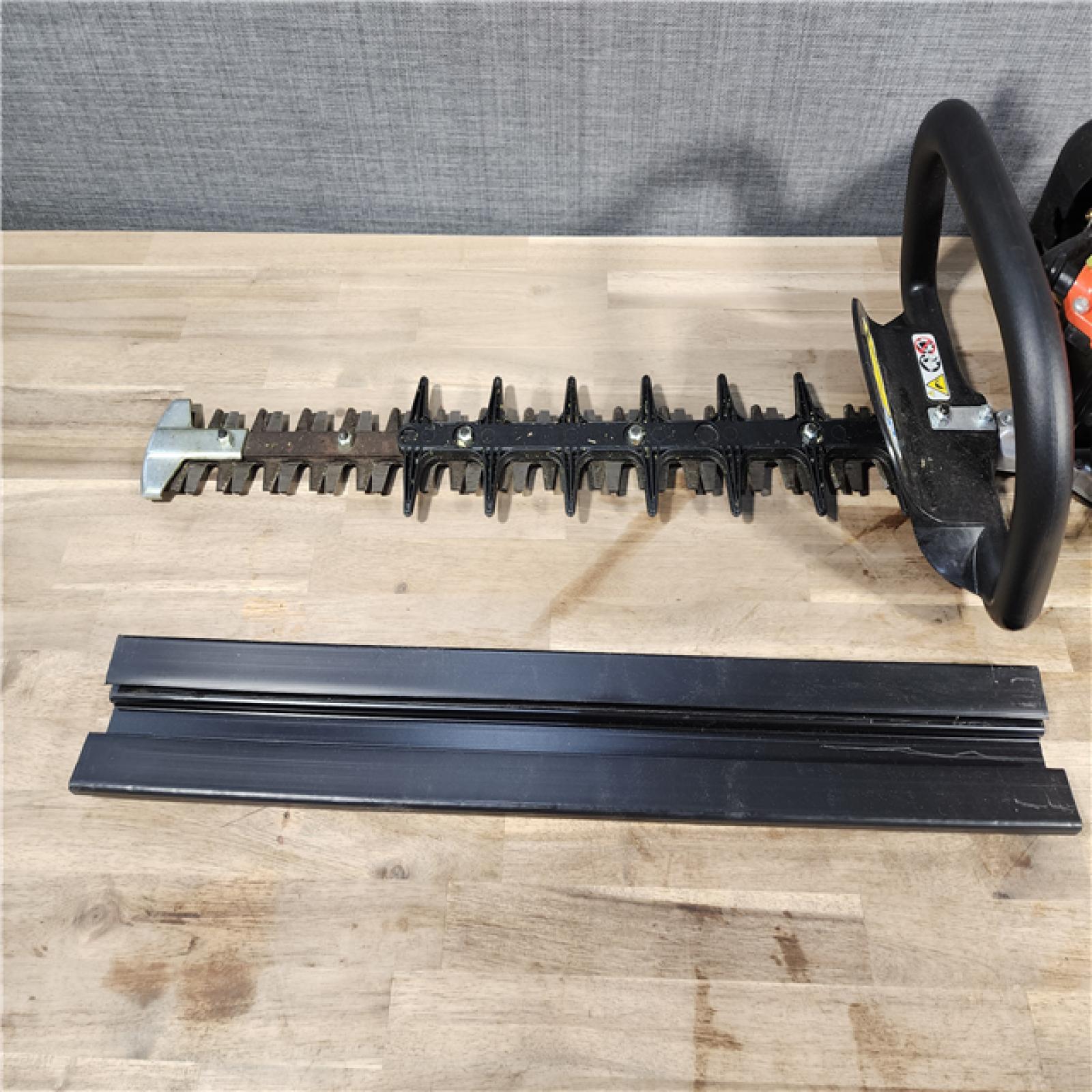 HOUSTON LOCATION - AS-IS Echo 20 21.2cc Hedgetrimmer
