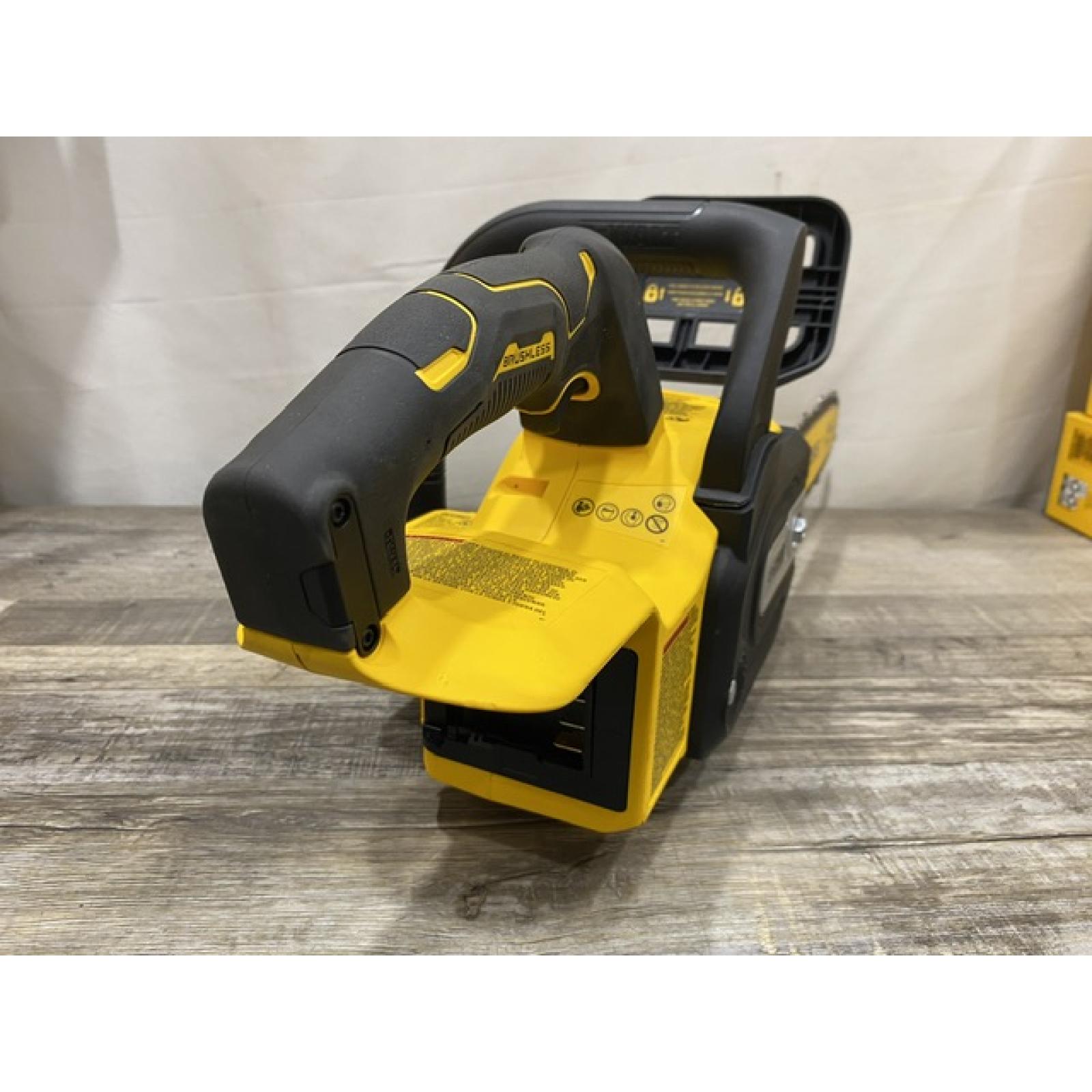 AS-IS DEWALT 20V MAX Compact 12 Brushless Cordless Chainsaw Kit
