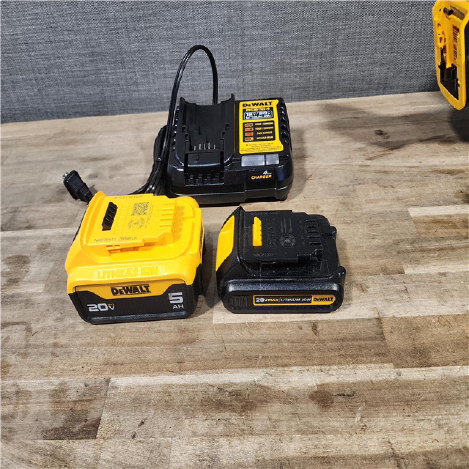 HOUSTON LOCATION - AS-IS DEWALT 3 TOOL COMBO KIT W/ (2) BATTERY & CHARGER