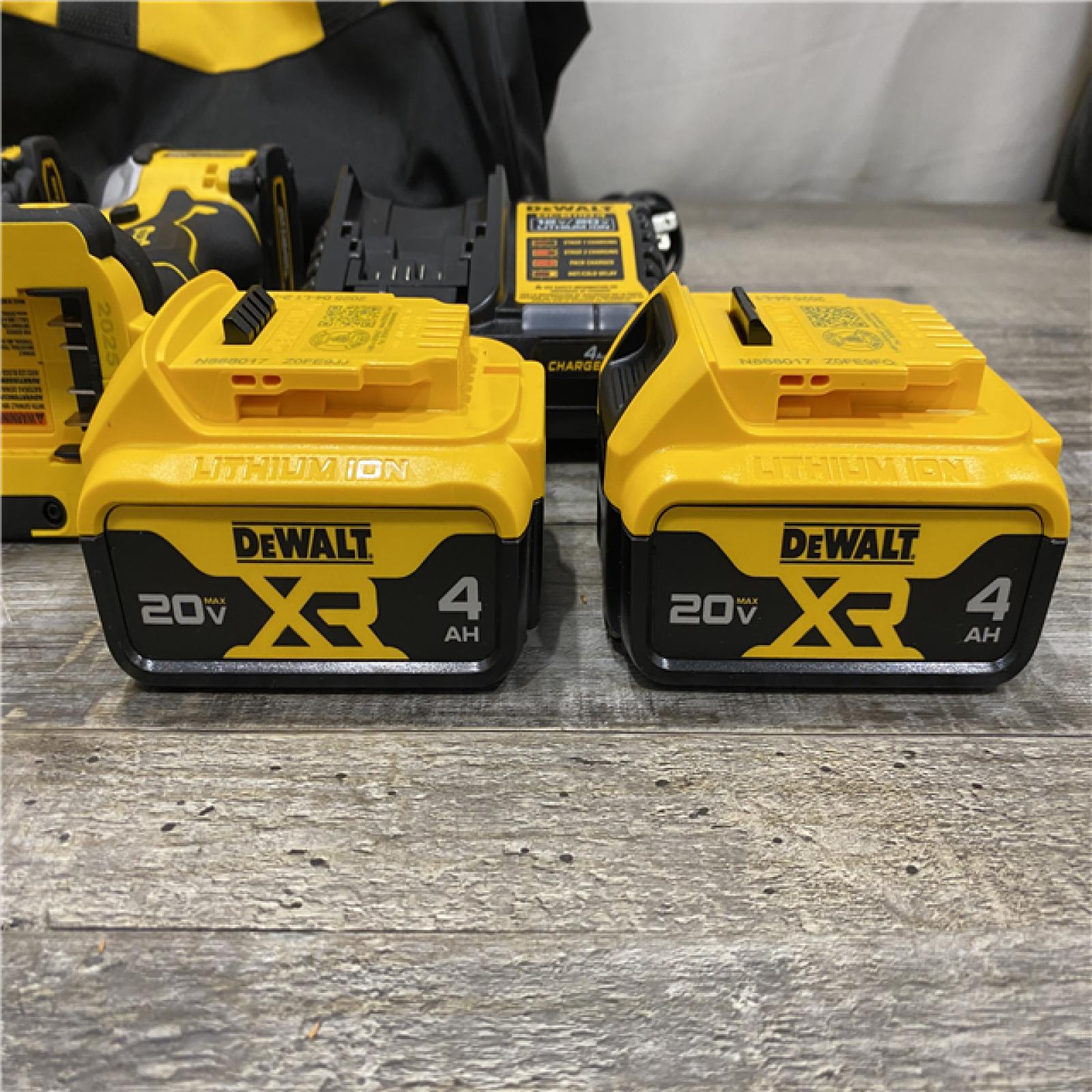 AS-IS DEWALT 20V MAX XR Hammer Drill/ Impact Driver Kit