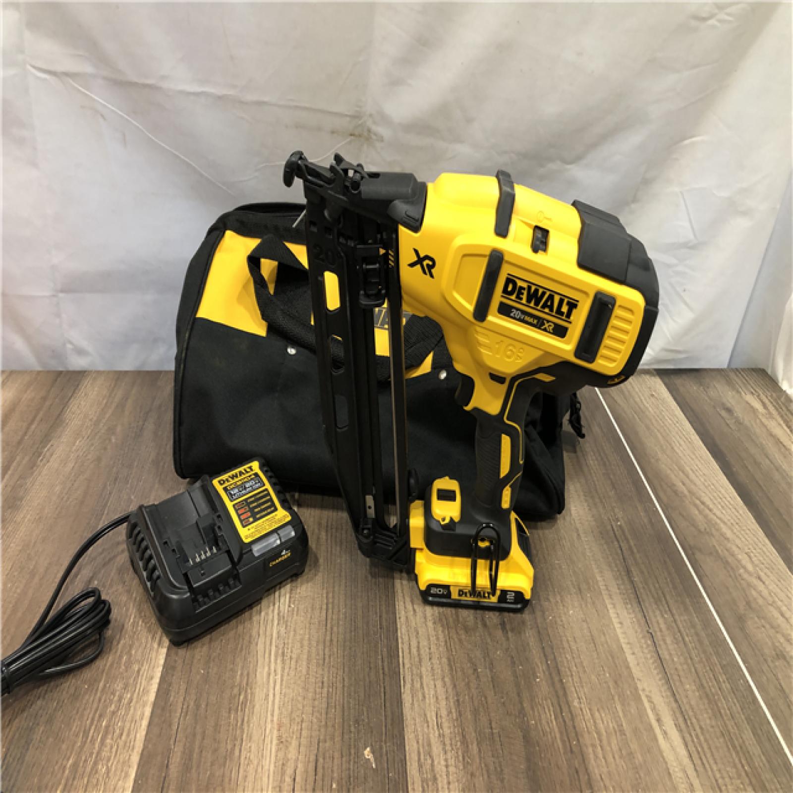 AS-IS DEWALT 20V MAX XR 16-Gauge Electric Cordless Angled Finishing Nailer Kit