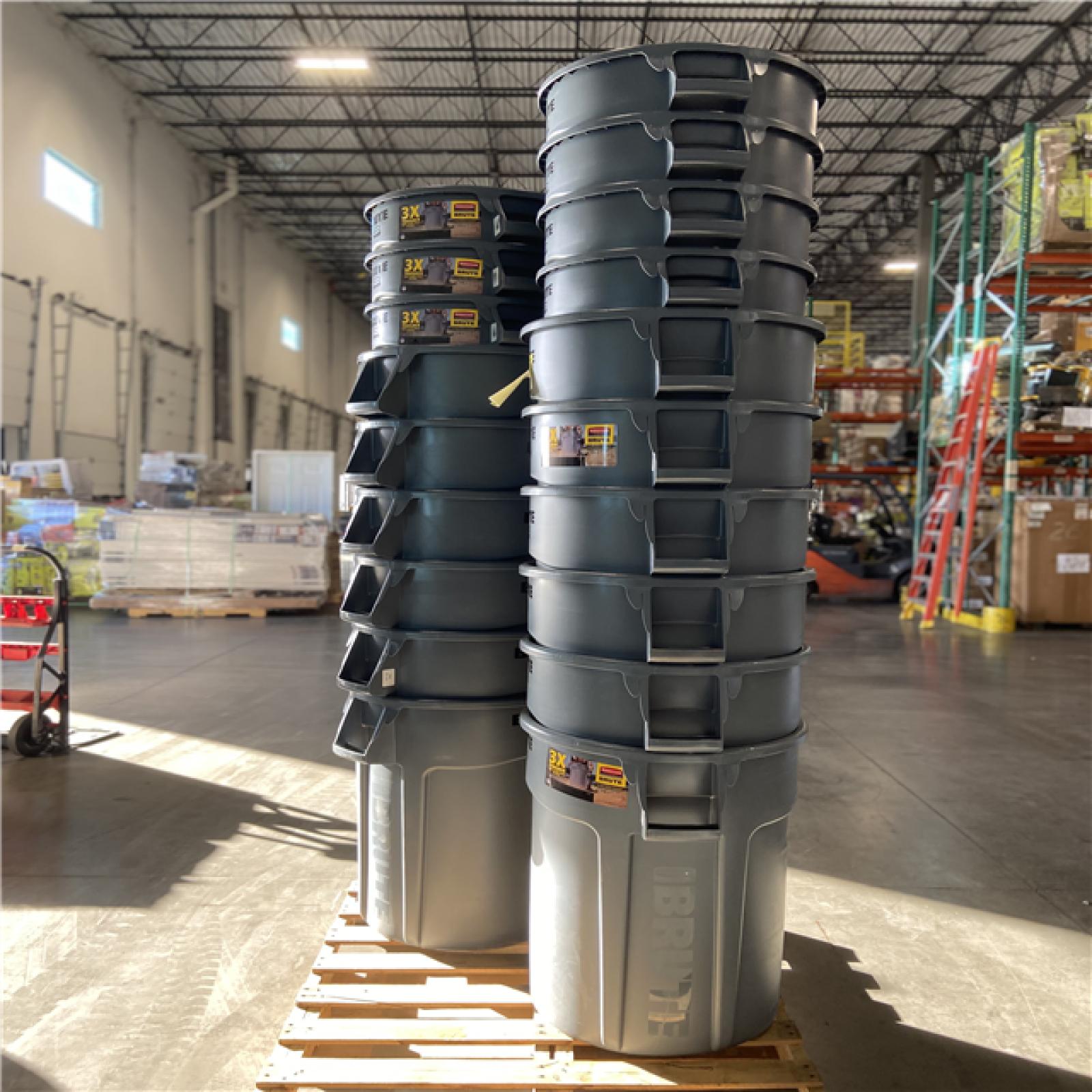 DALLAS LOCATION - Rubbermaid Mixed Commercial Trash Cans